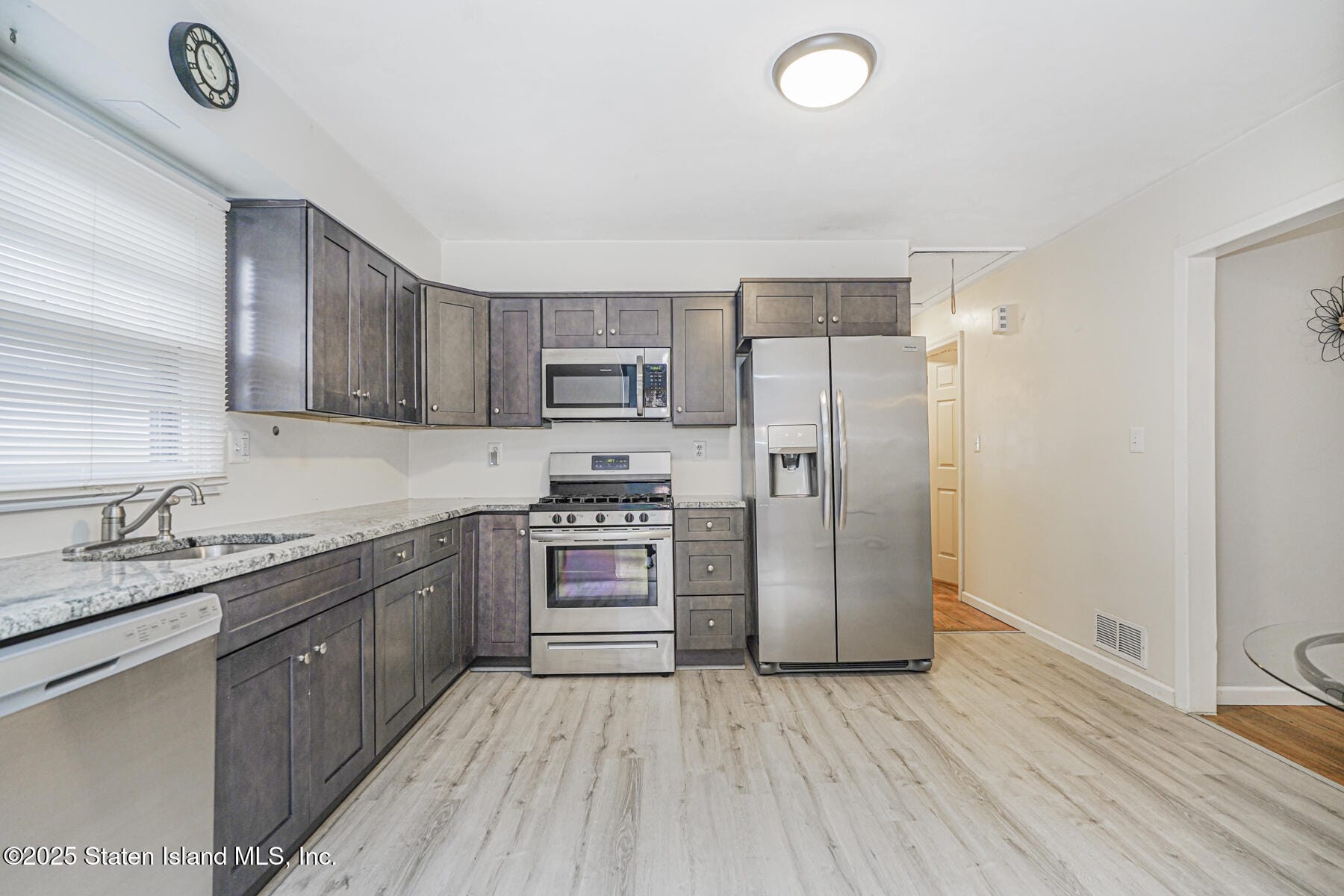 2075 North Railroad Avenue, Staten Island, NY, 10306 image 11