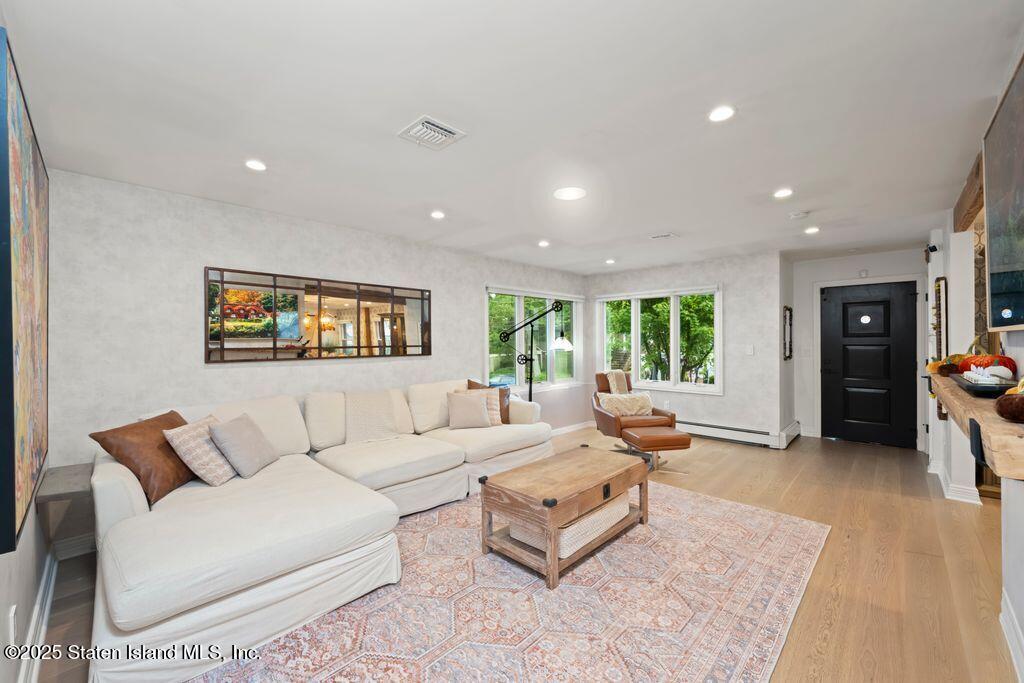 93 Beacon Avenue Image 5