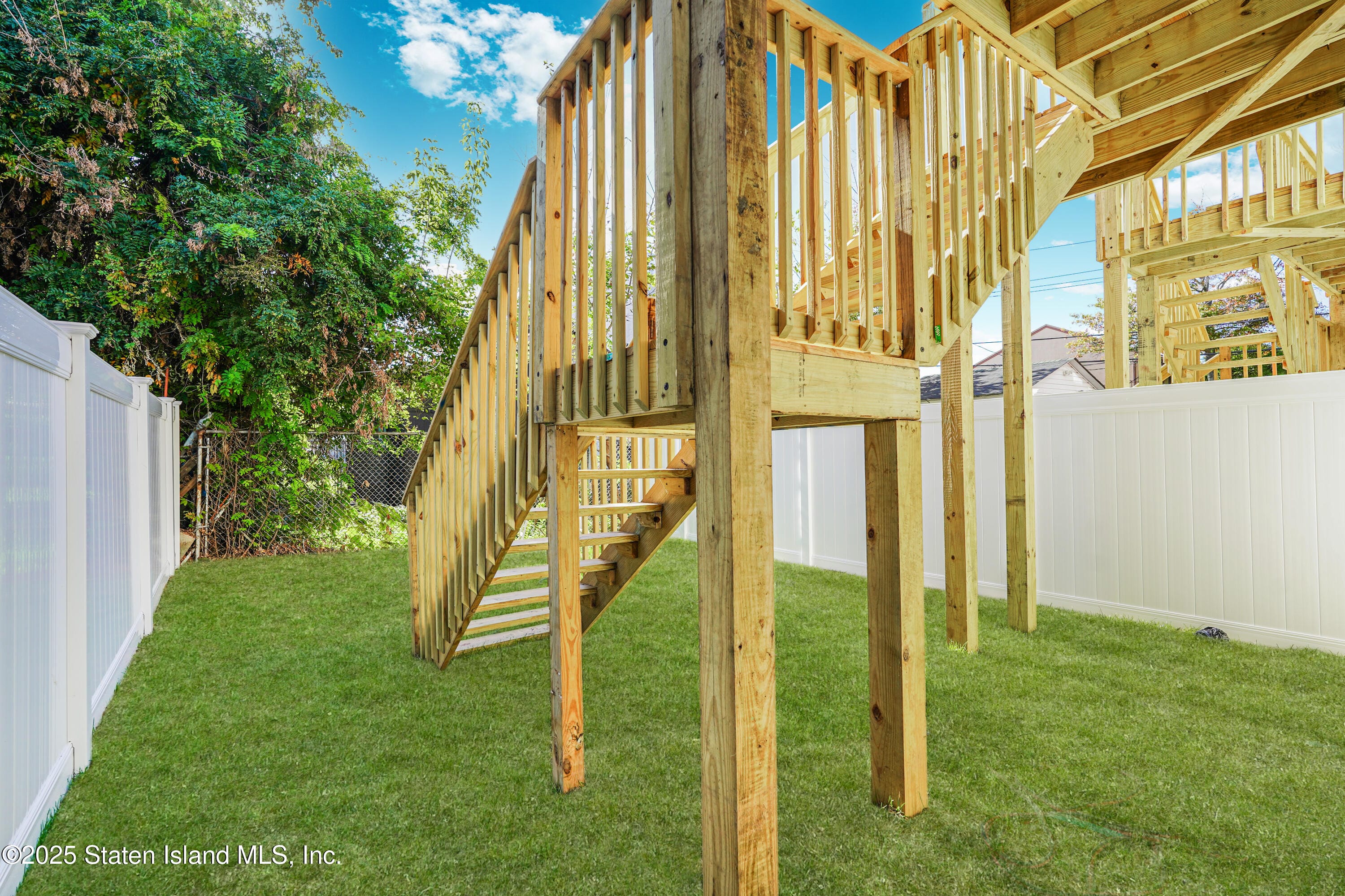 66 Hempstead Avenue Image 3