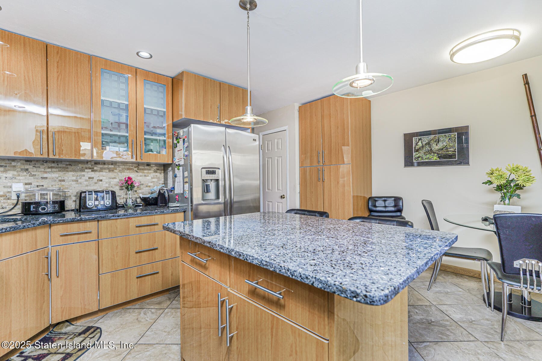 343 Travis Avenue Image 4