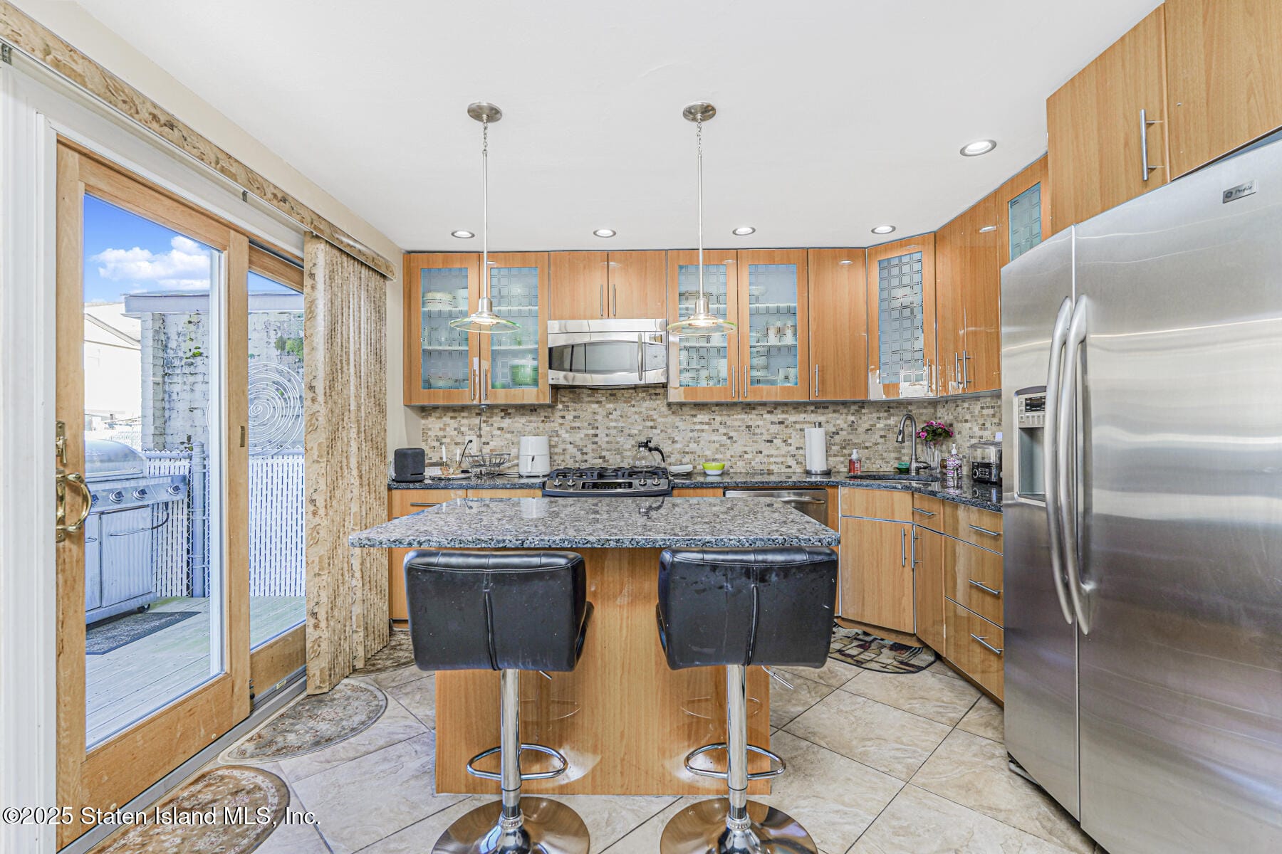 343 Travis Avenue Image 5