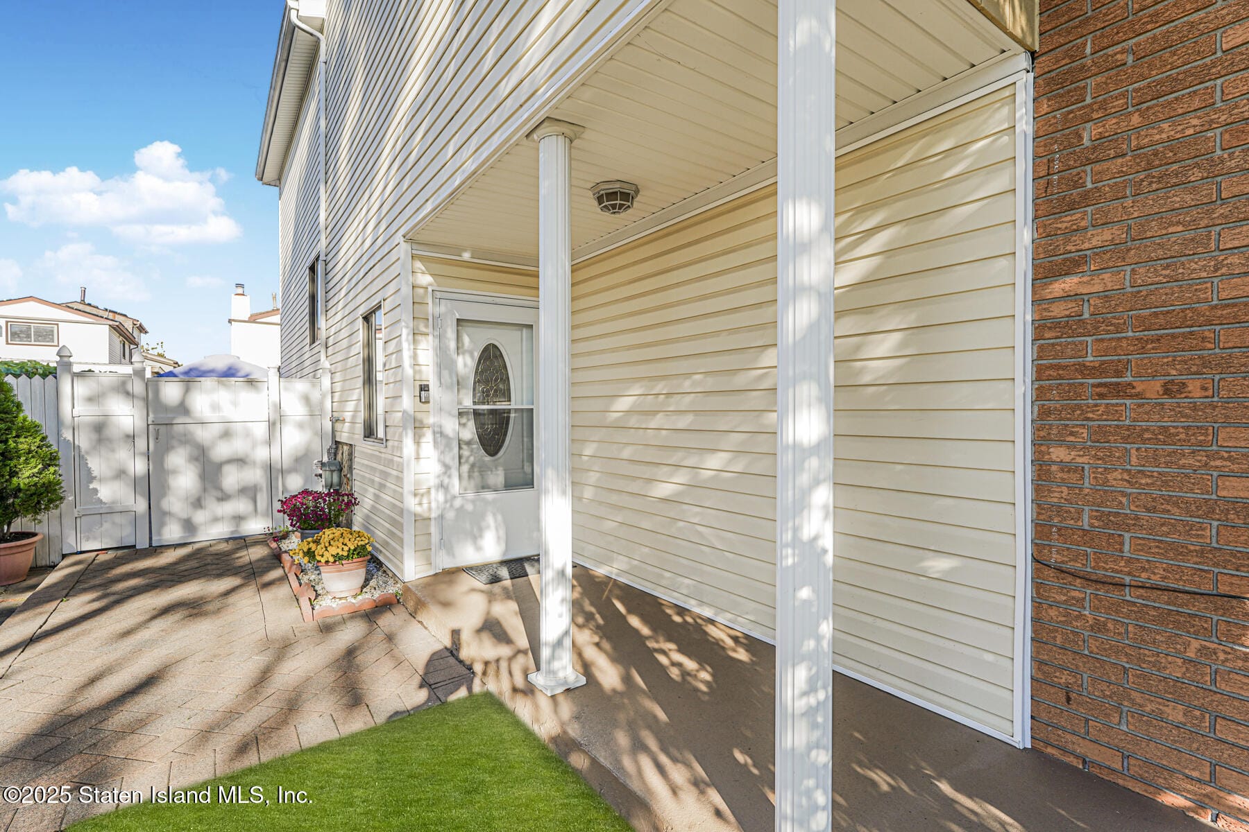 343 Travis Avenue Image 2