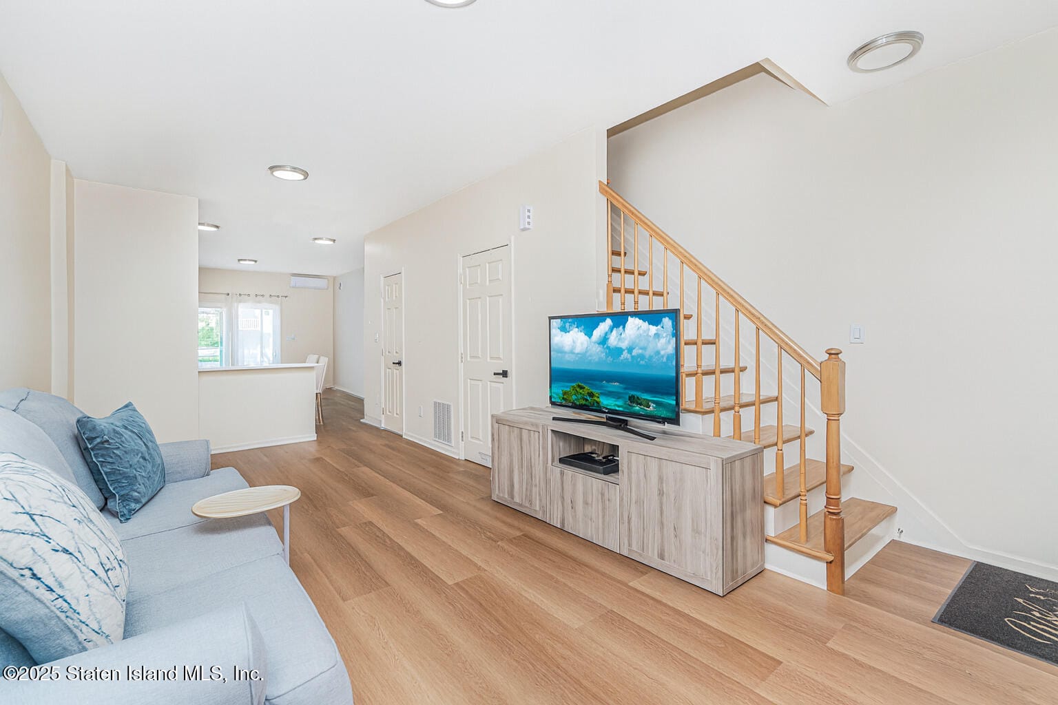 407 Riga Street Image 3