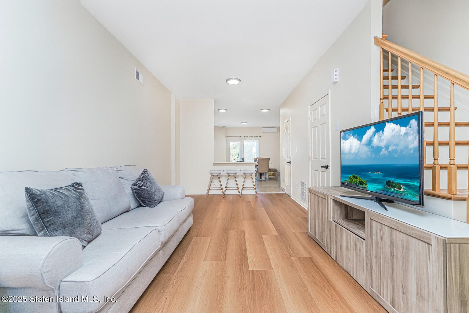 407 Riga Street Image 4