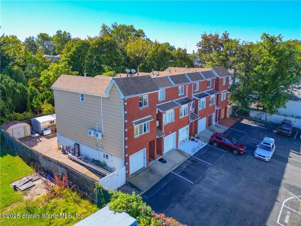 31 Giordan Court Image 3