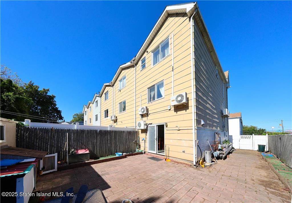 31 Giordan Court Image 5