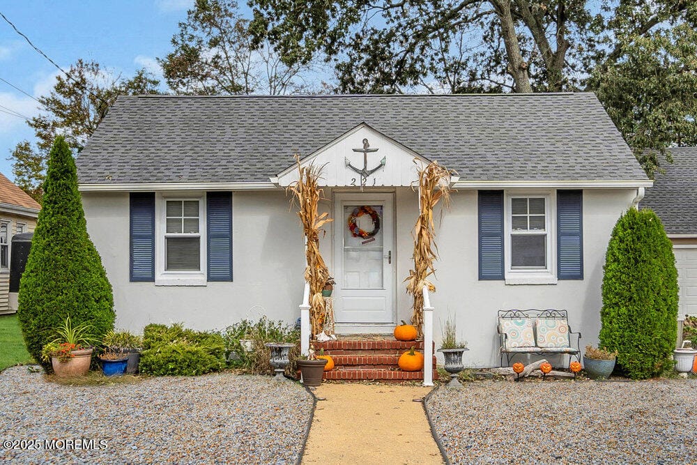 221 E Lakewood Avenue, Ocean Gate, NJ, 08740