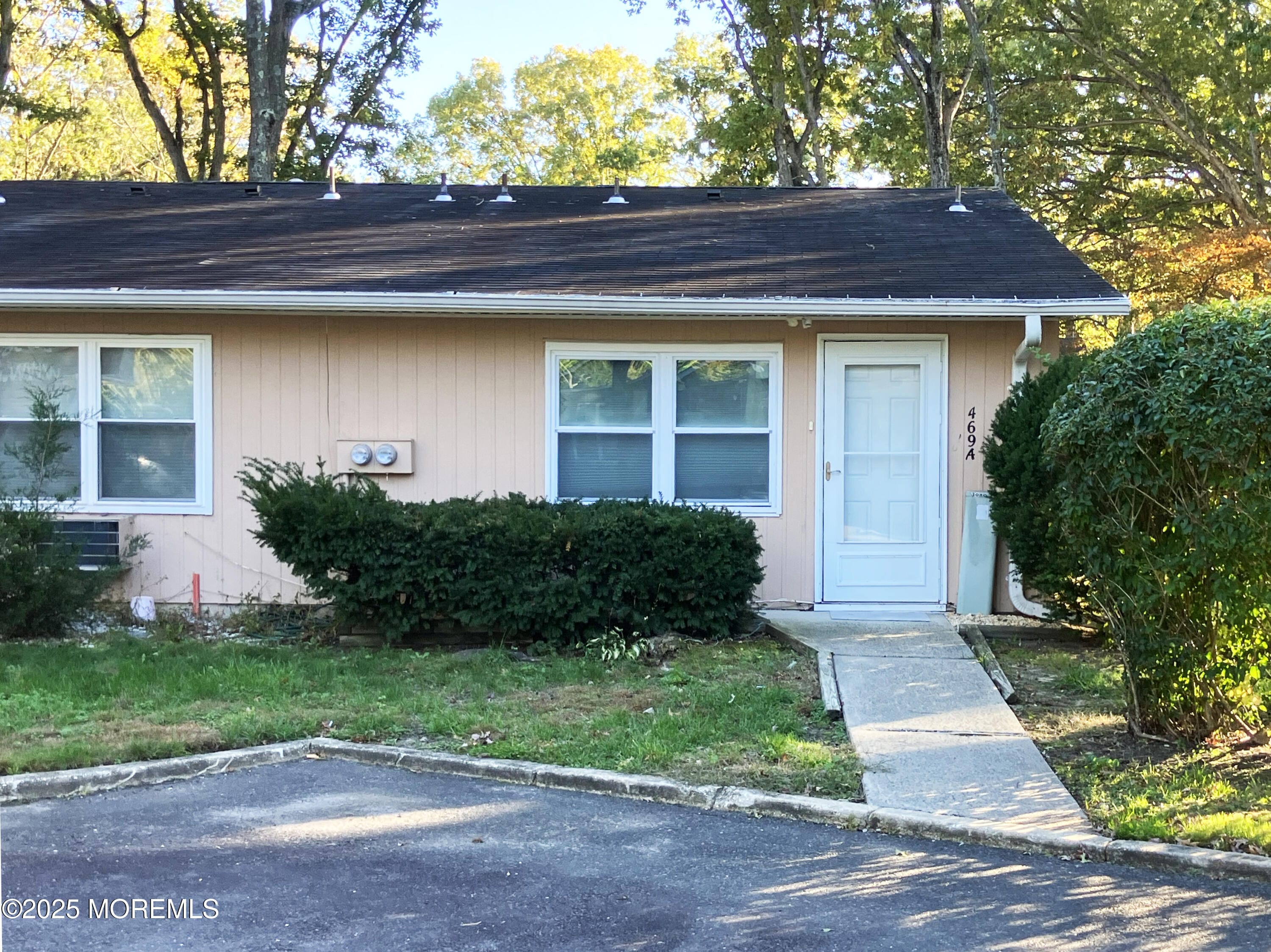 469A Thornbury Court, Lakewood, NJ, 08701