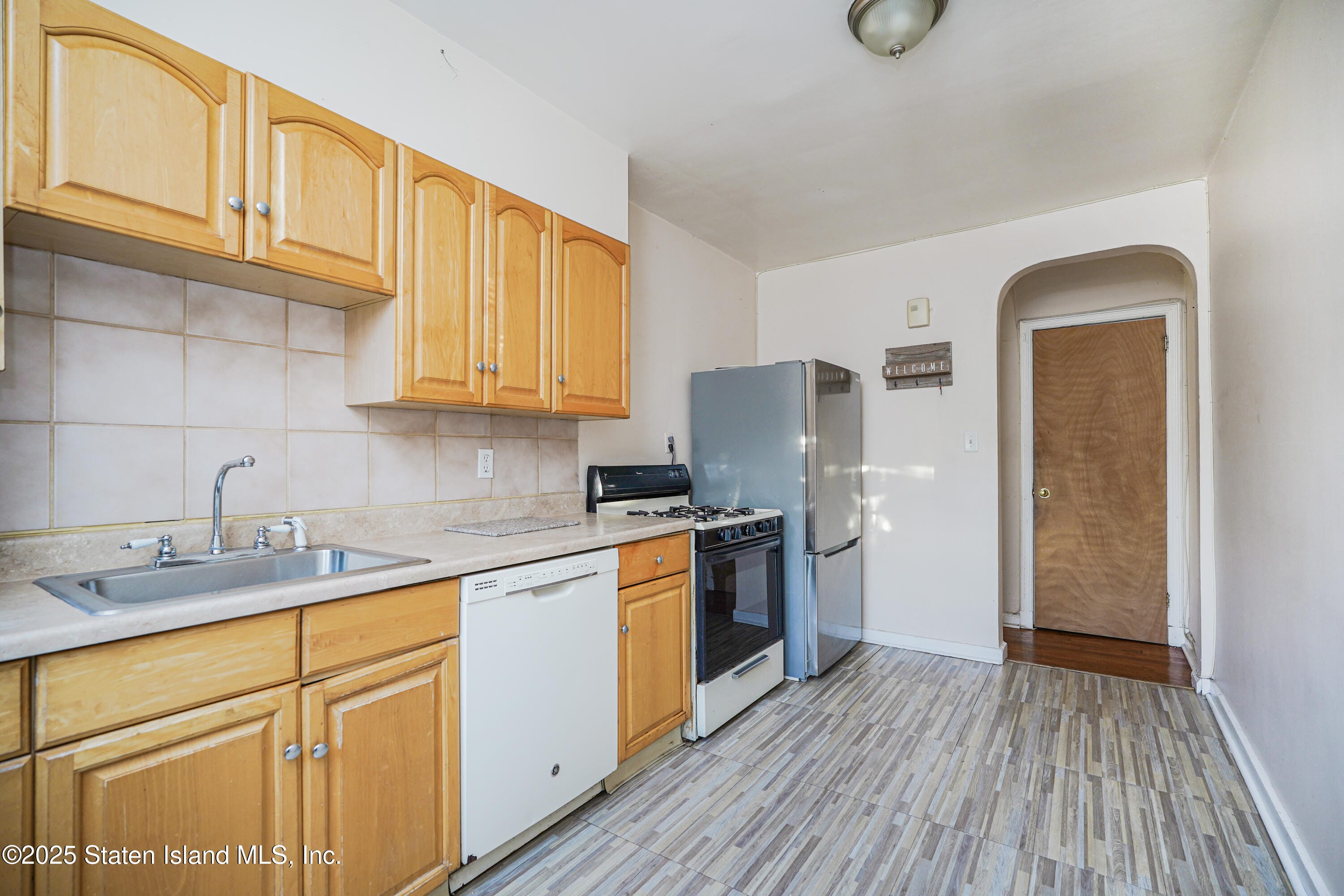 80 Beechwood Place, Staten Island, NY, 10314 image 15