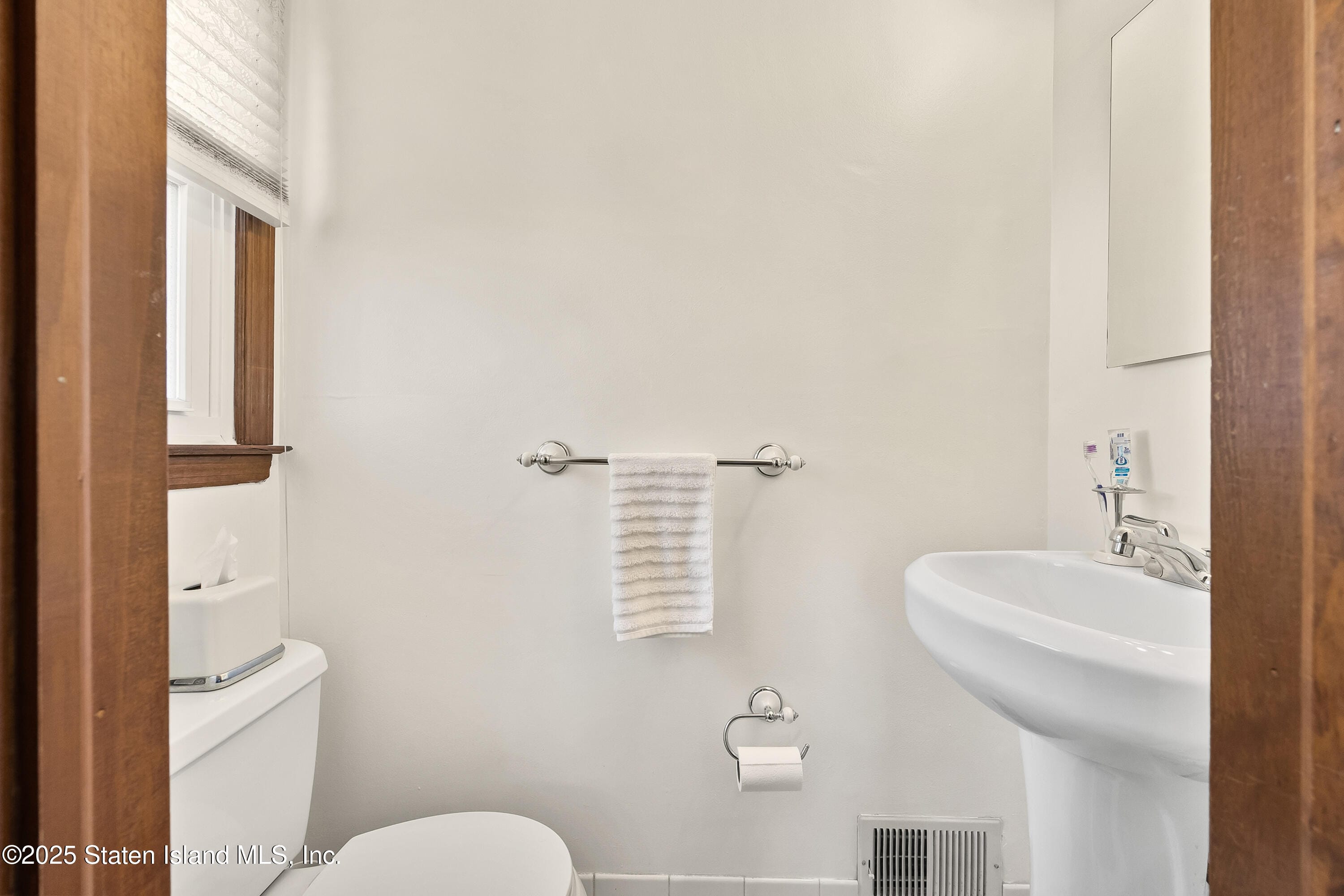 211 Woehrle Avenue, Staten Island, NY, 10312 image 19