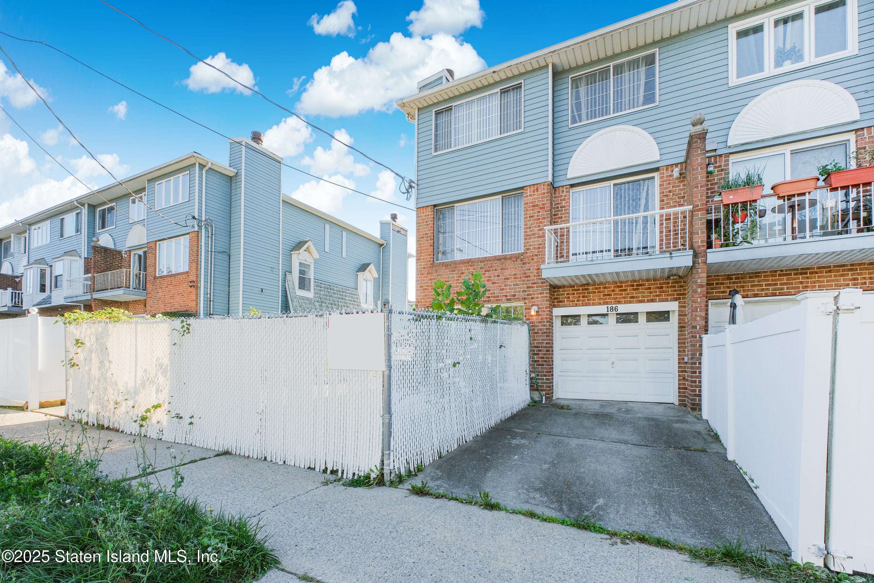 186 Monahan Avenue Image 2