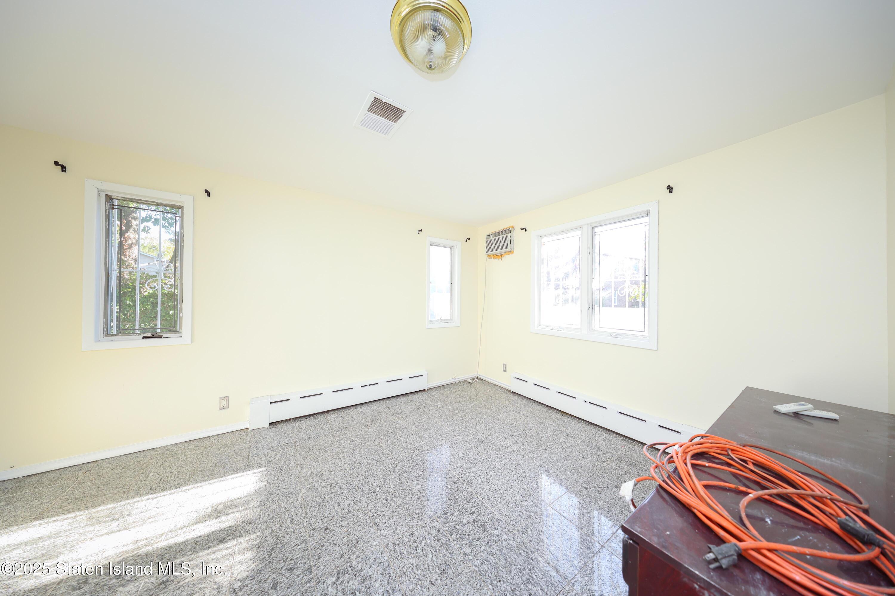 4664 Amboy Road, Staten Island, NY, 10312 image 16