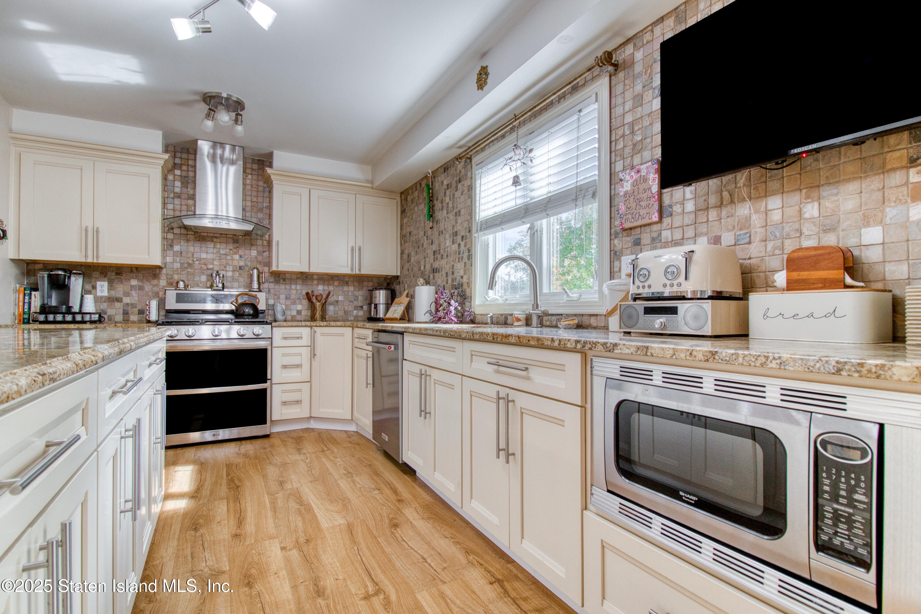 30 Woodvale Loop, Staten Island, NY, 10309 image 14