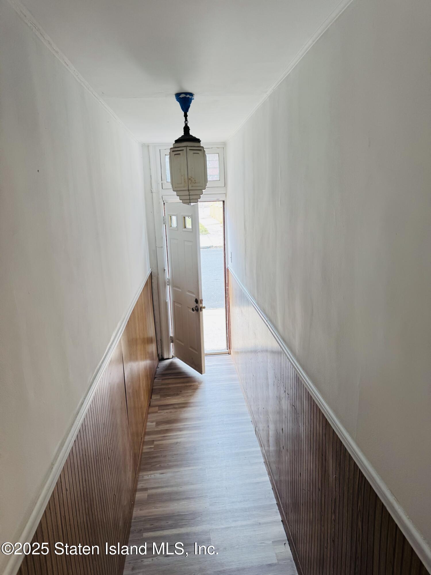 113 Van Pelt Avenue Image 2