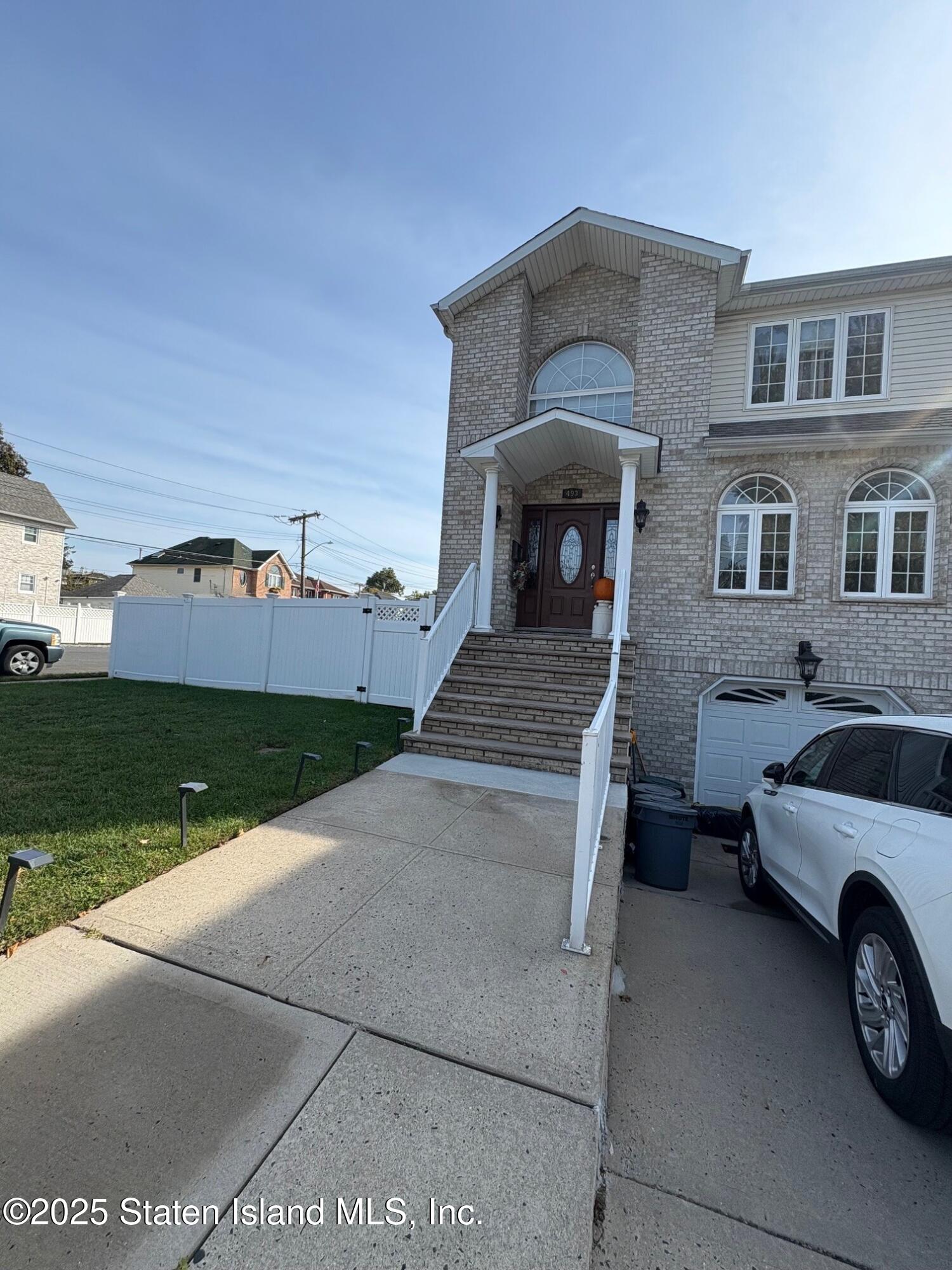 493 Willowbrook Road Image 2
