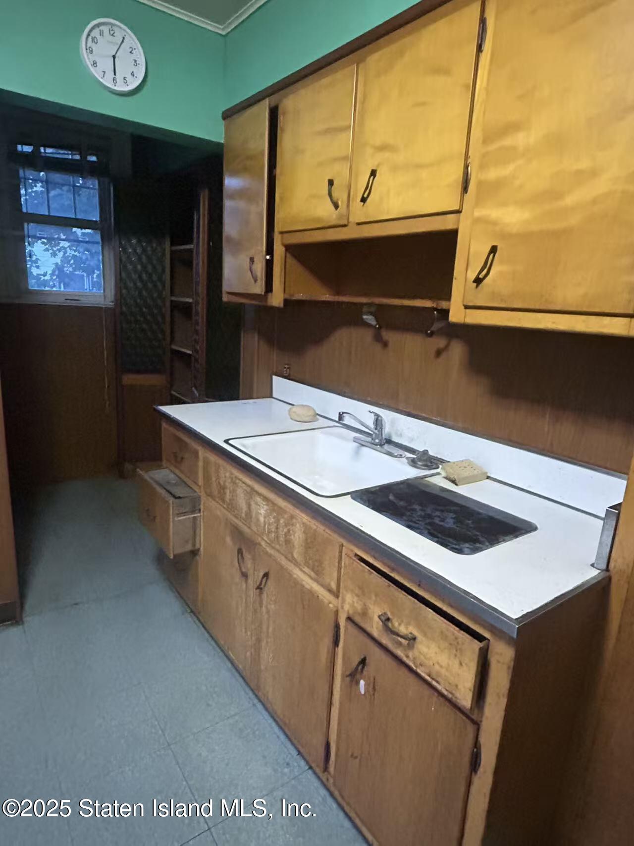 109 Scribner Avenue Image 4