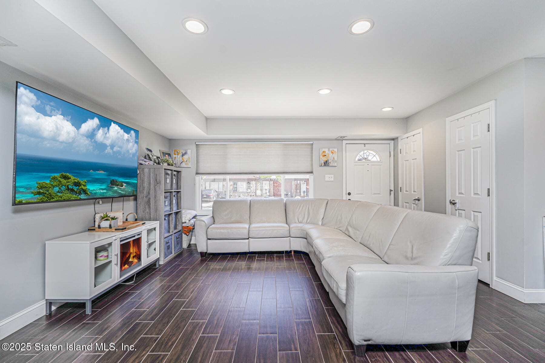 69 Rolling Hill Green Image 2