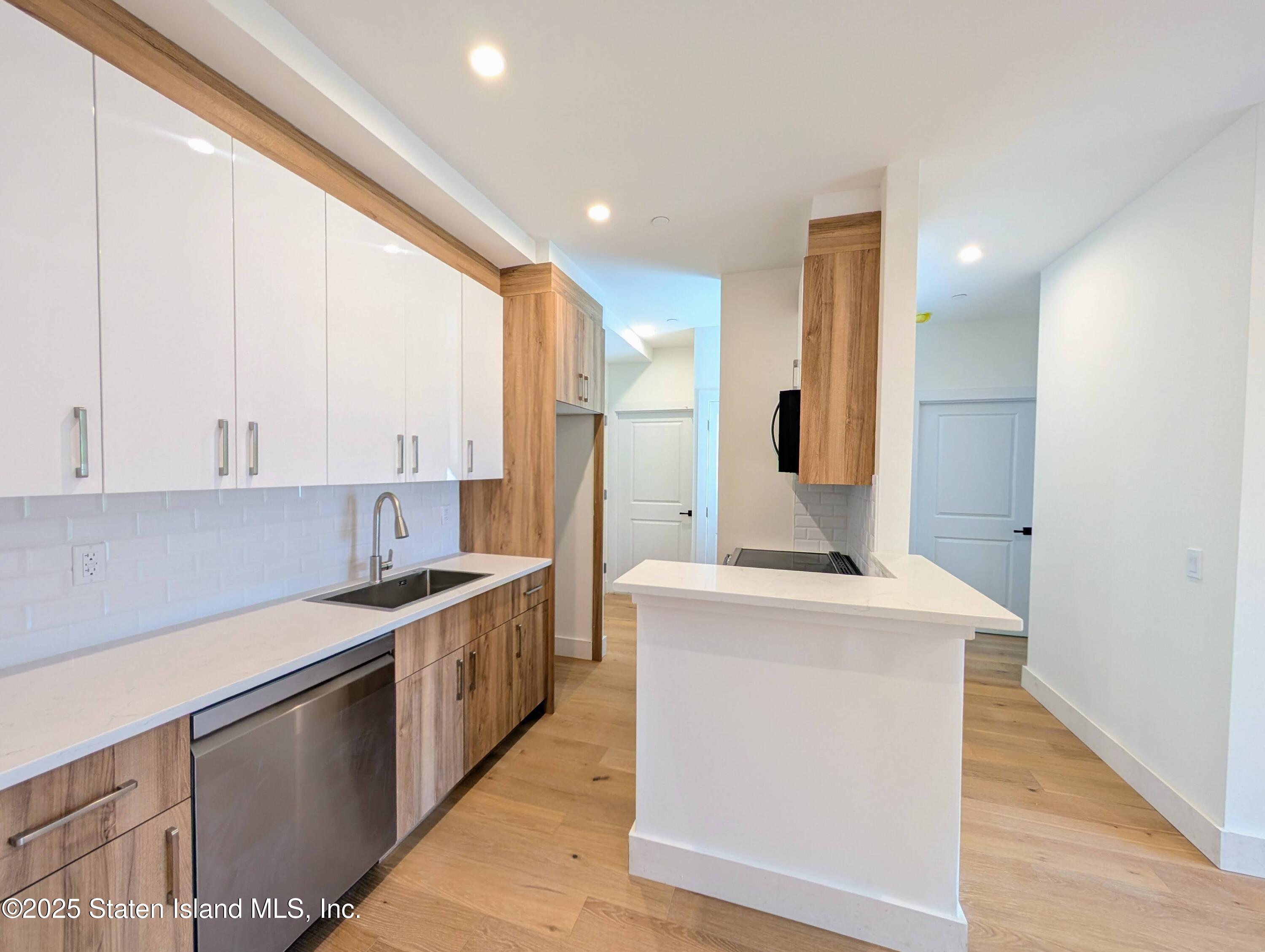 3865 Amboy Road 4d Image 4