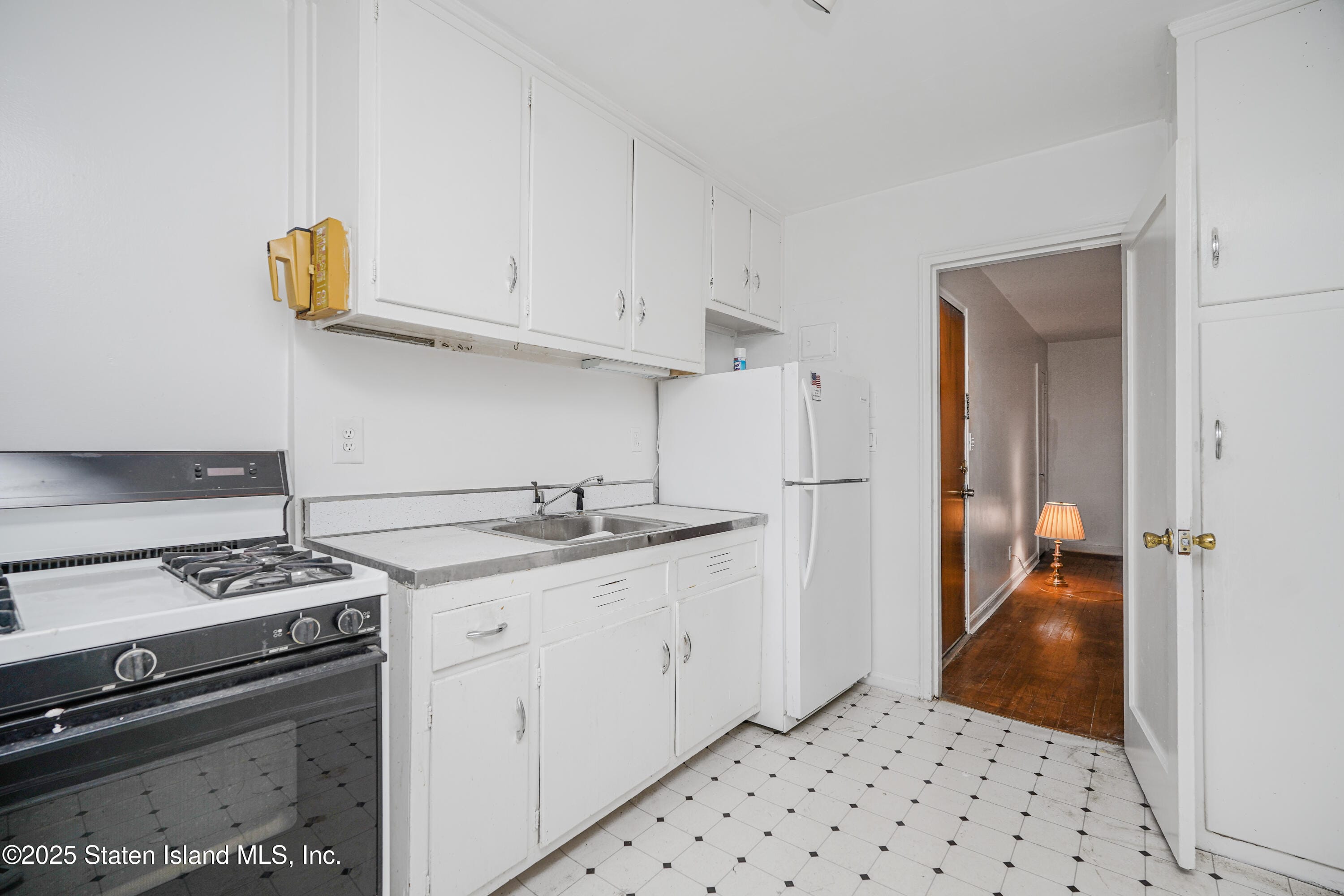 50 Seth Court B Image 4