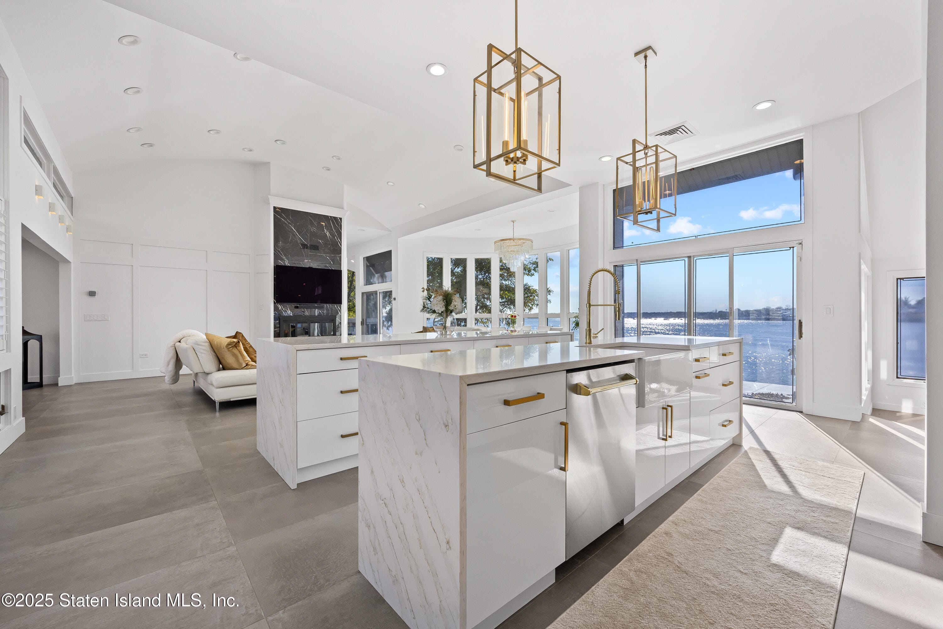 2 Wards Point Avenue, Staten Island, NY, 10307 image 12