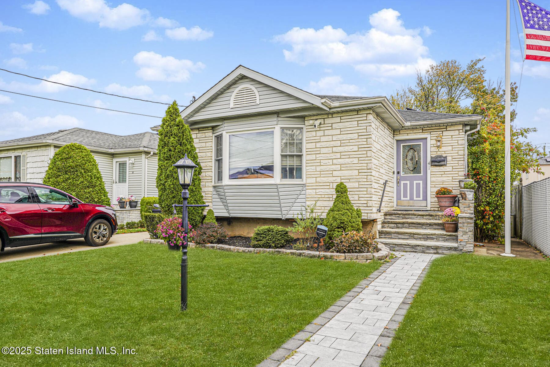 41 Walker Place Image 1