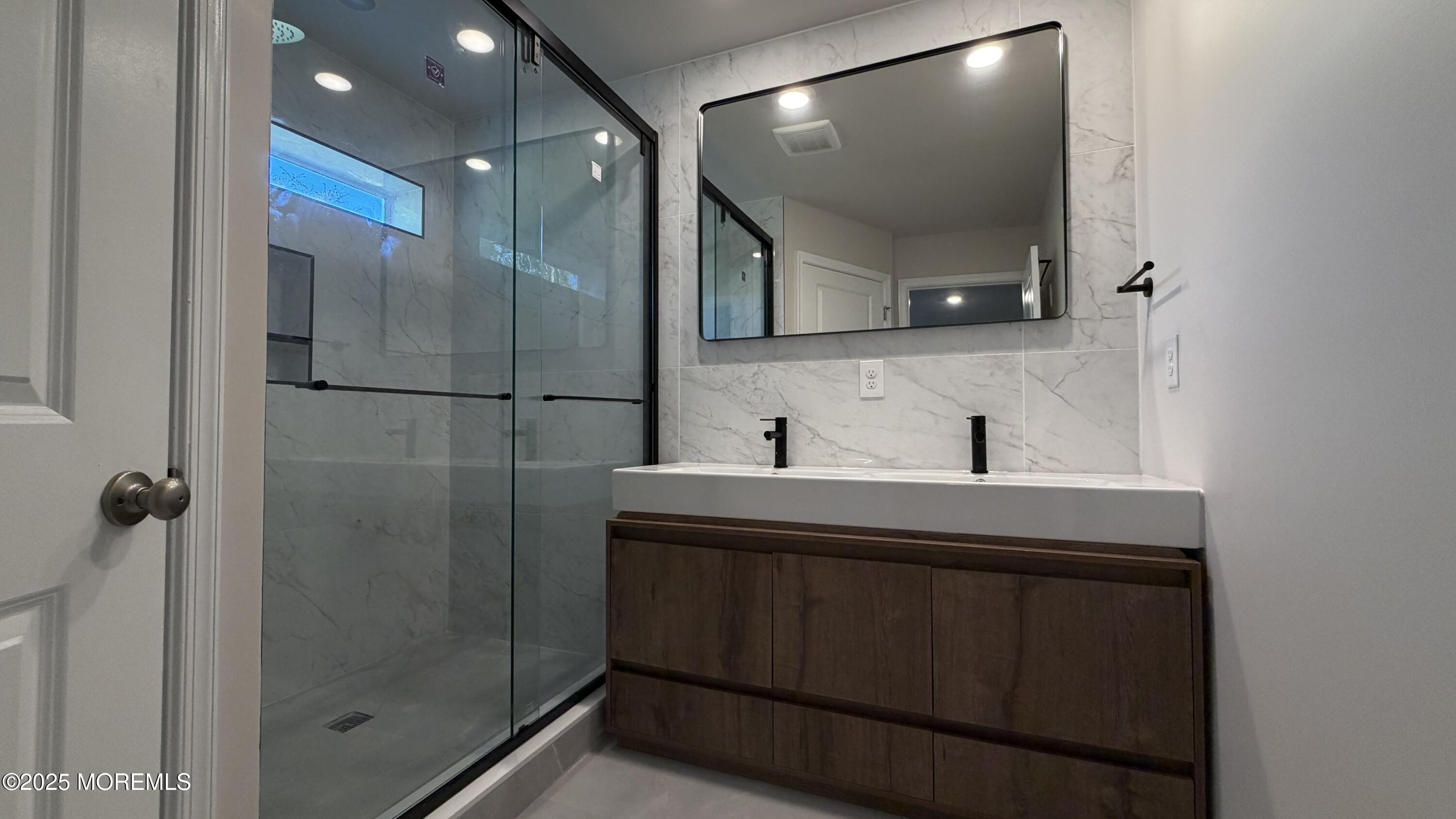 64 Wembley Way, Tinton Falls, NJ, 07753 image 15