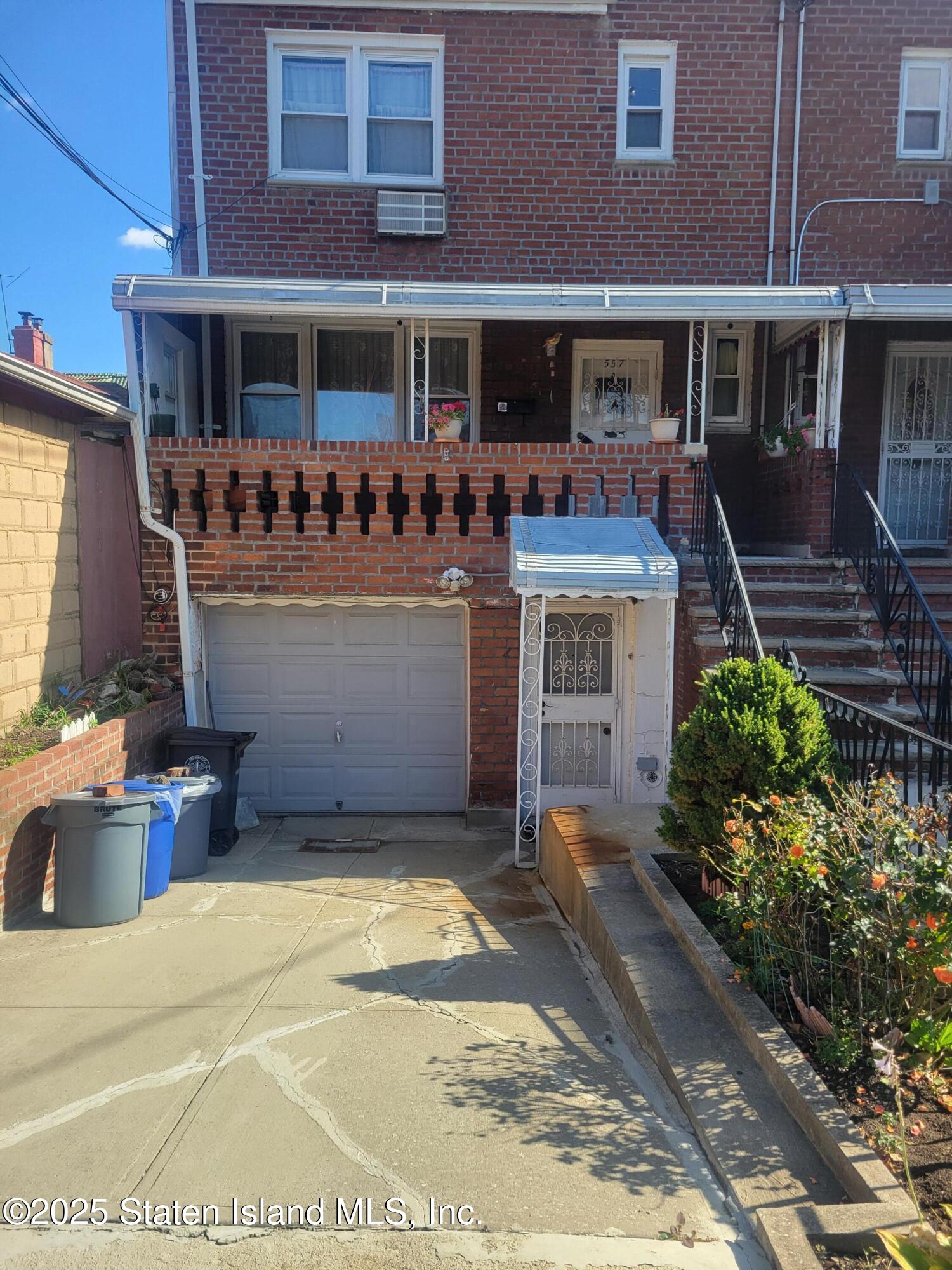 557 E 51st Street Image 1