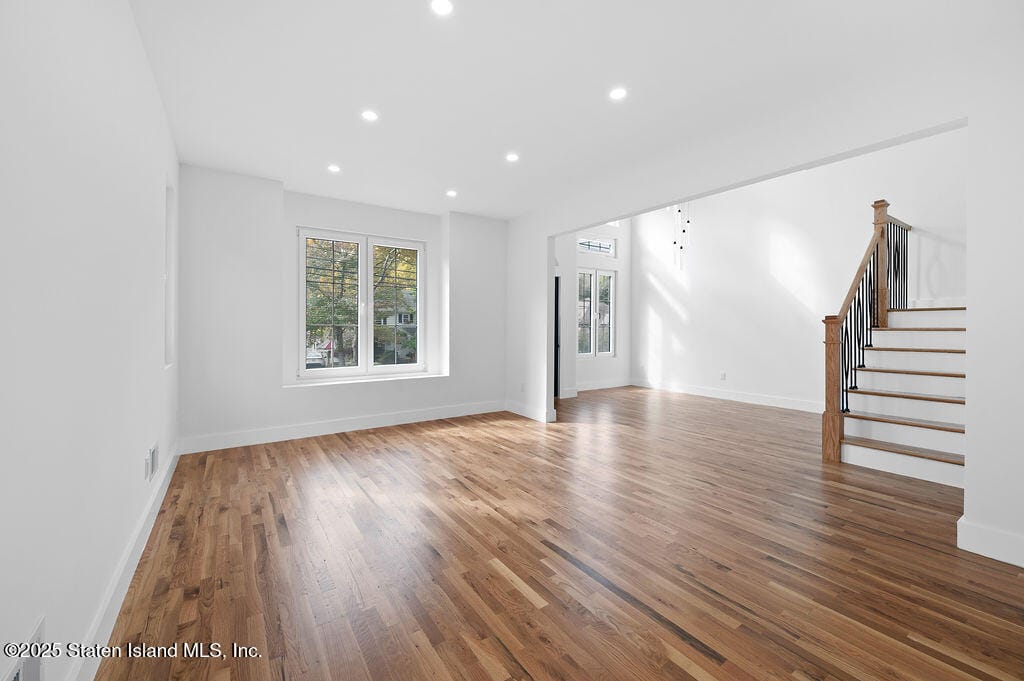 5635 Amboy Road, Staten Island, NY, 10309 image 6