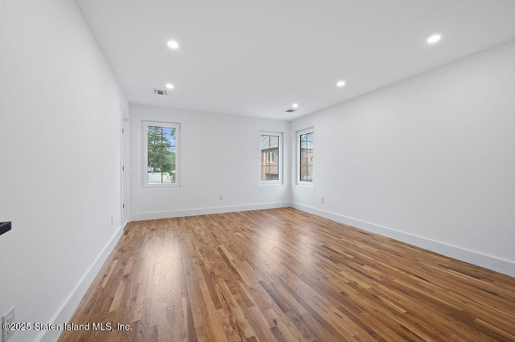 5639 Amboy Road, Staten Island, NY, 10309 image 24