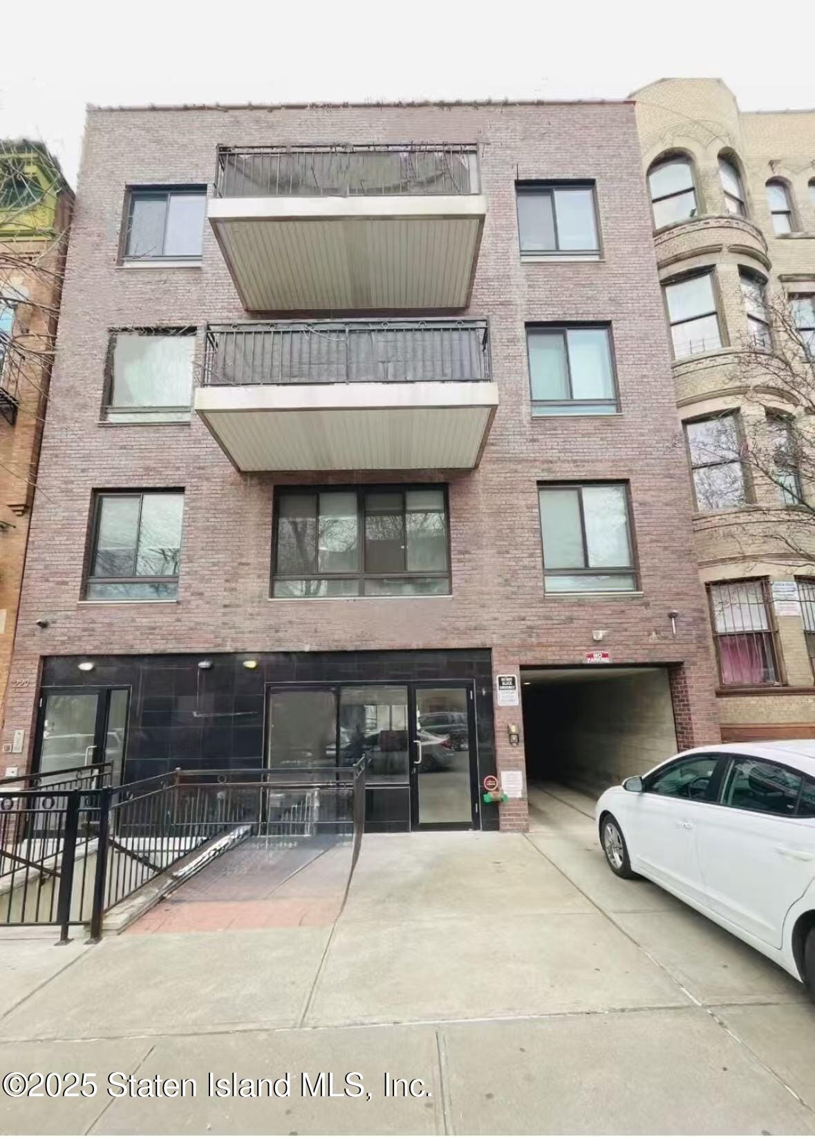 229 55th Street 3a Image 1