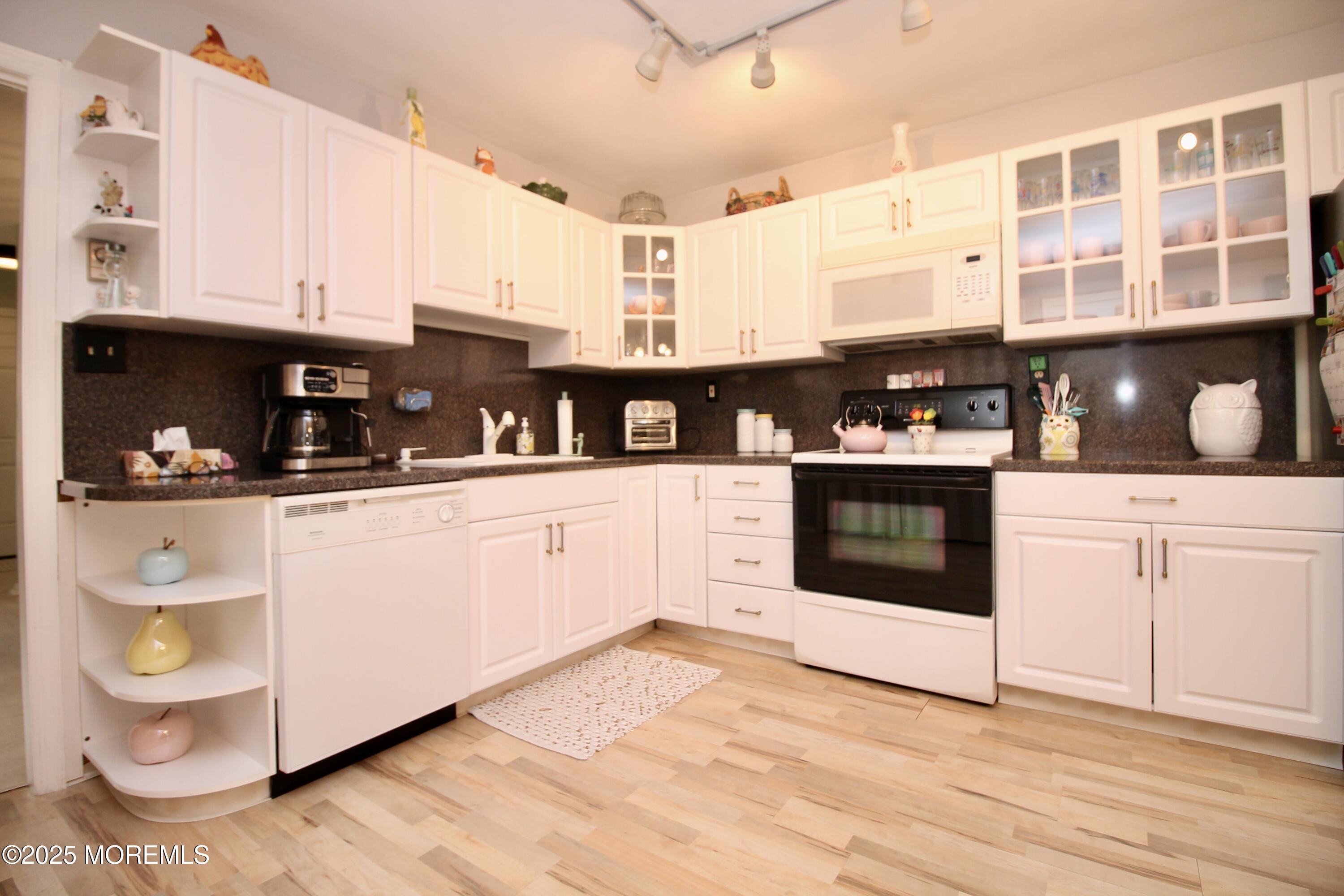 119 Muhlen Platz E, Freehold, NJ, 07728 image 13