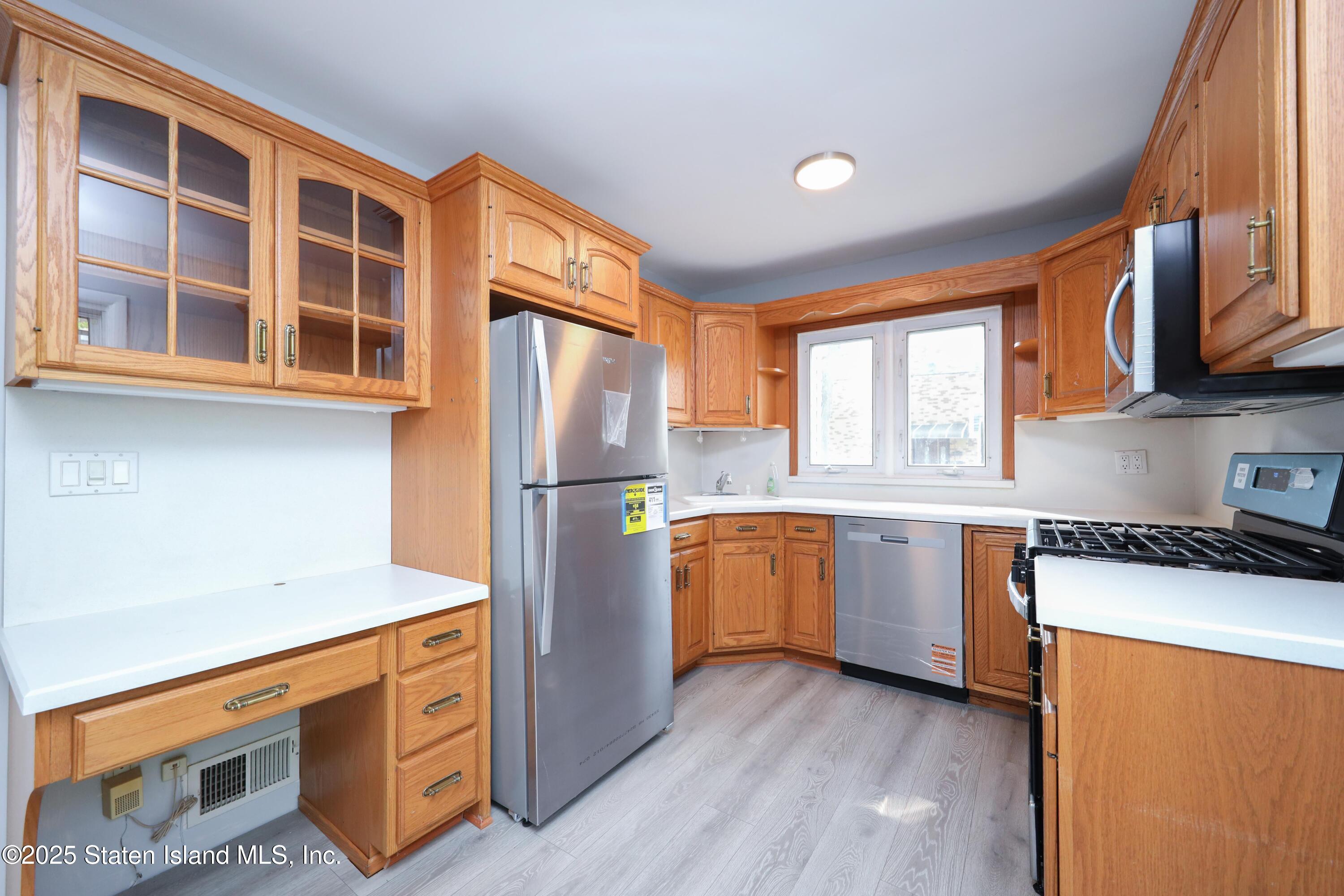 2 Remsen Street, Staten Island, NY, 10304 image 10