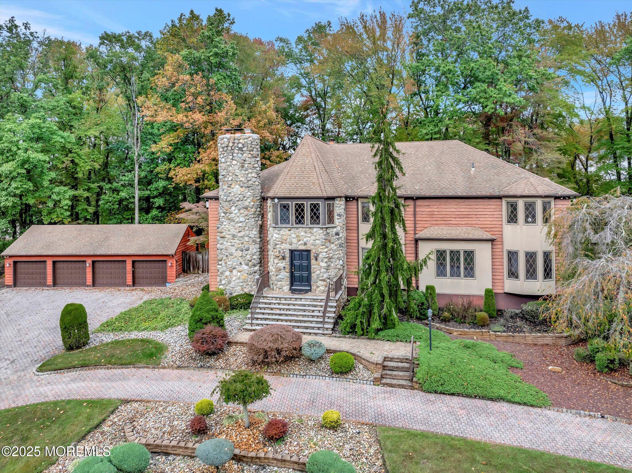 17 Emerald Drive Image 1