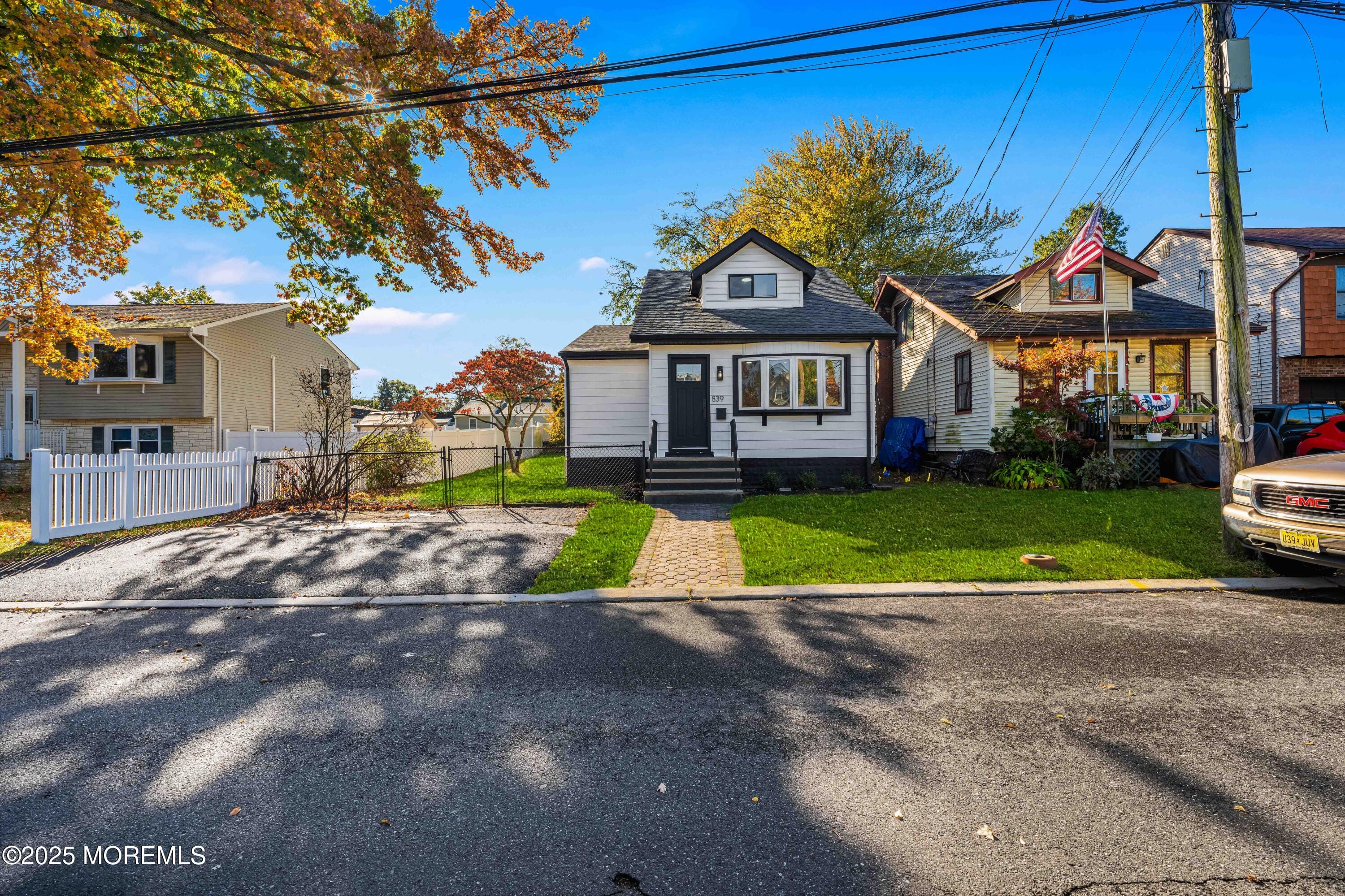 839 Brookside Avenue Image 4