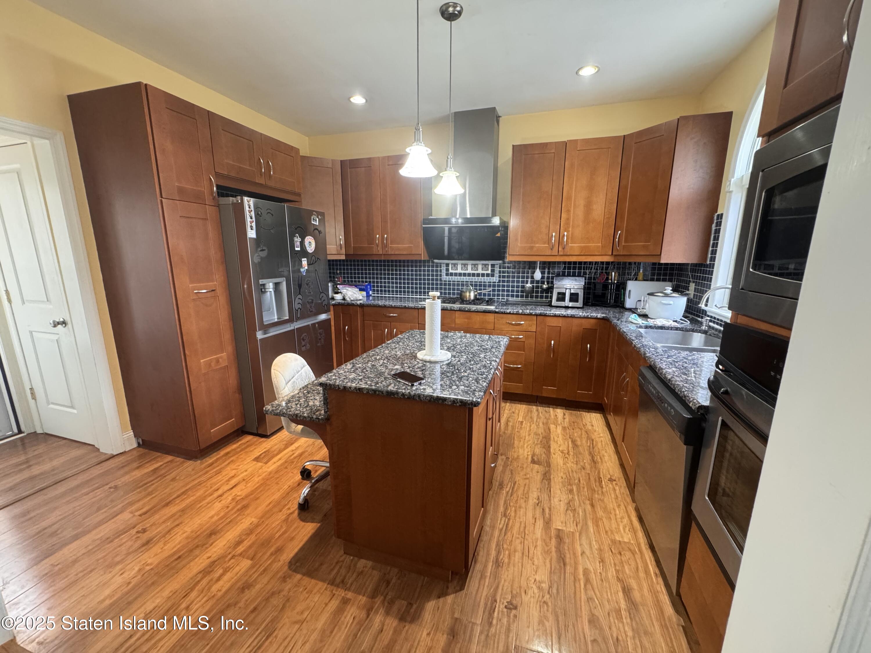 109 Saint Stephens Place, Staten Island, NY, 10306 image 8