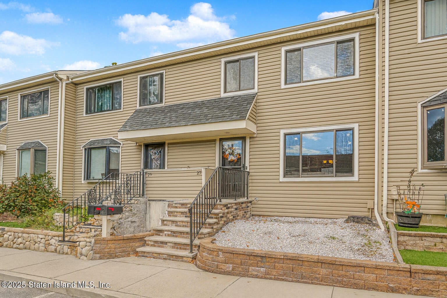 27 Berry Court, Staten Island, NY, 10309