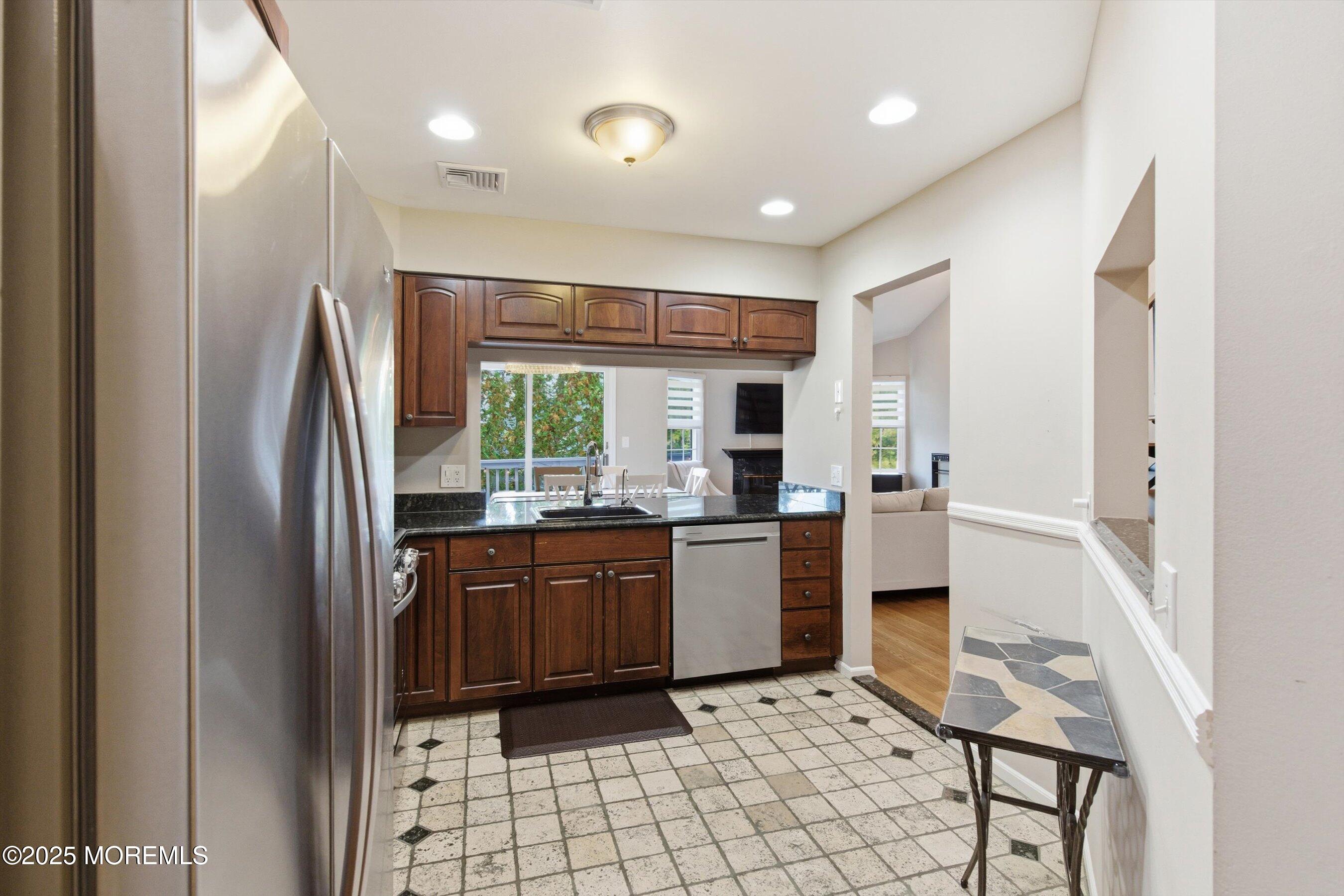 122 Quartz Lane, Paterson, NJ, 07501 image 23