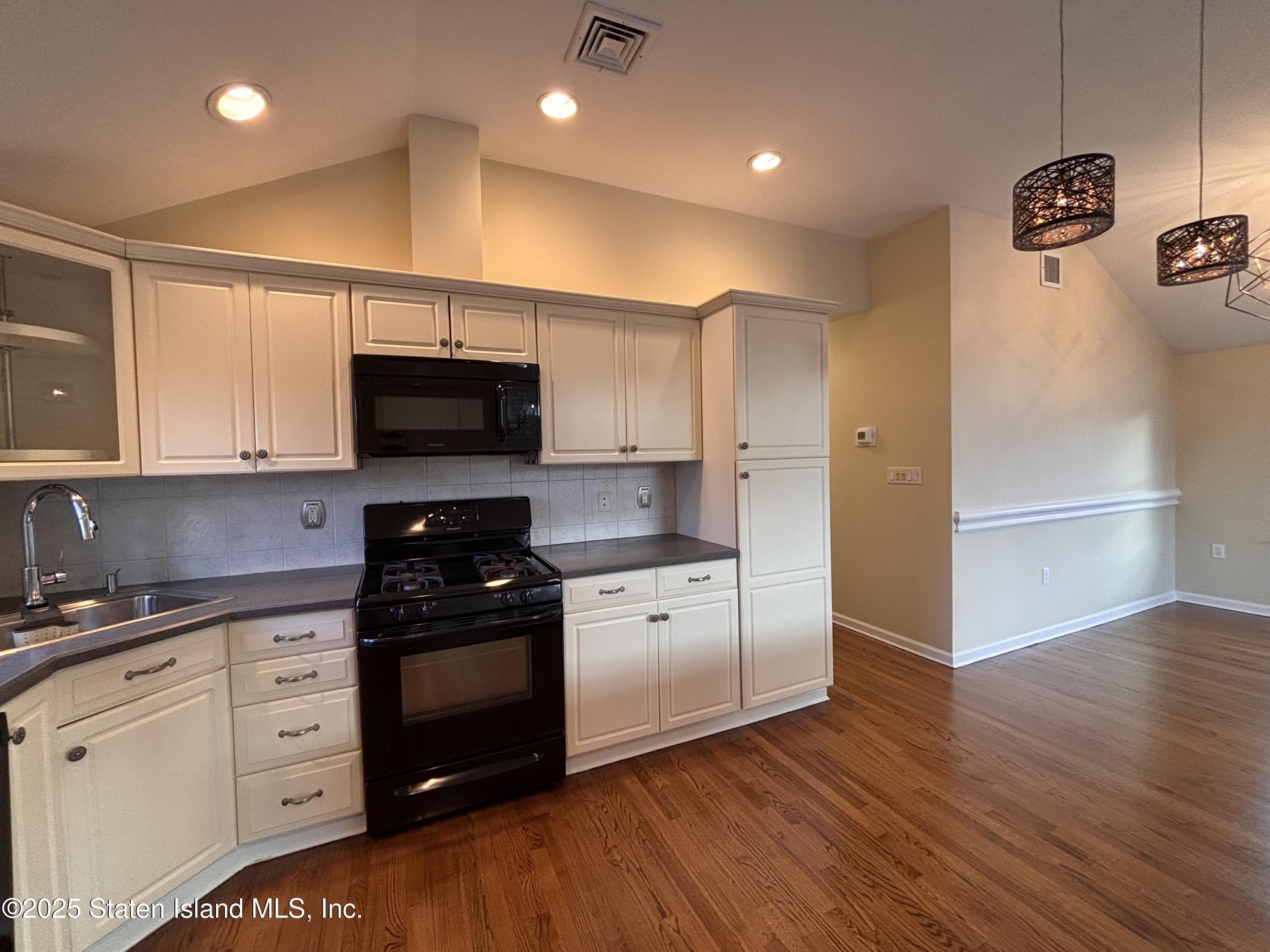 147 Howton Avenue, Staten Island, NY, 10308 image 58