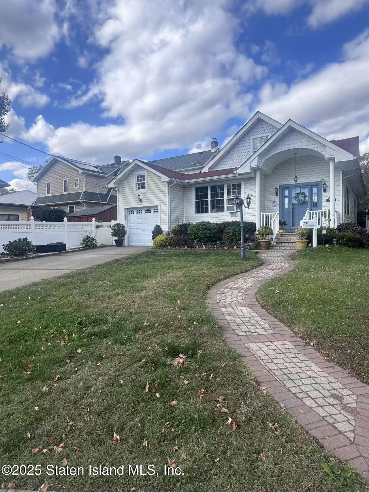 109 Saint Stephens Place, Staten Island, NY, 10306