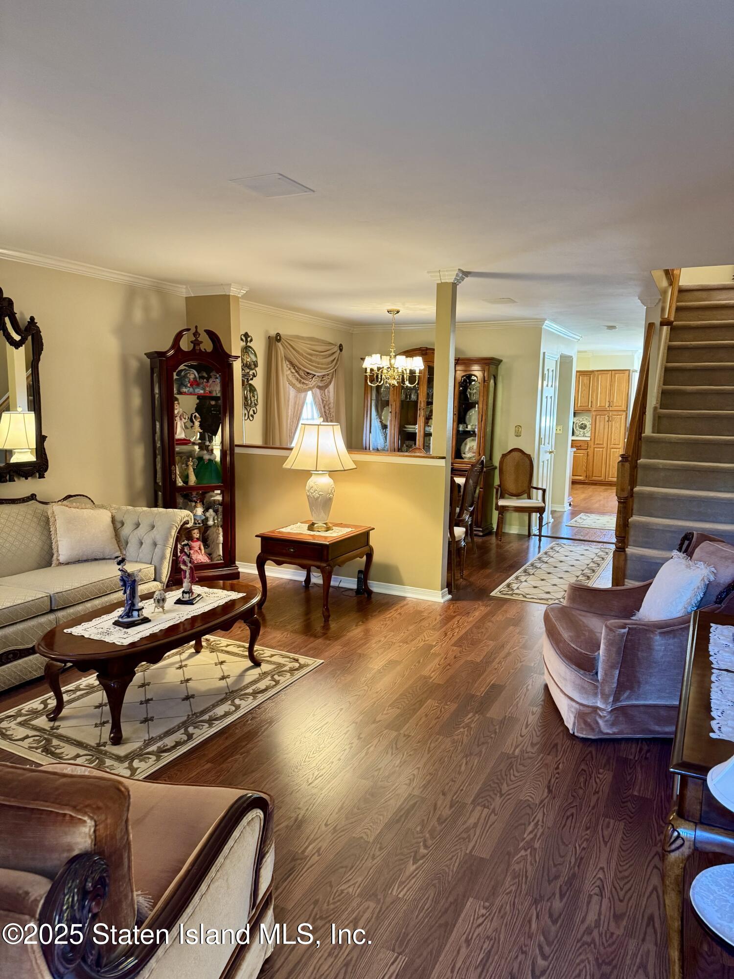 1024 Rensselaer Avenue Image 3