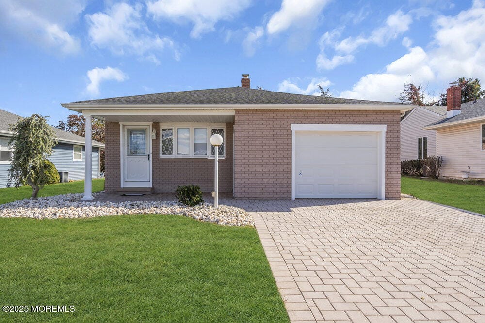 32 Harrington Drive Image 1