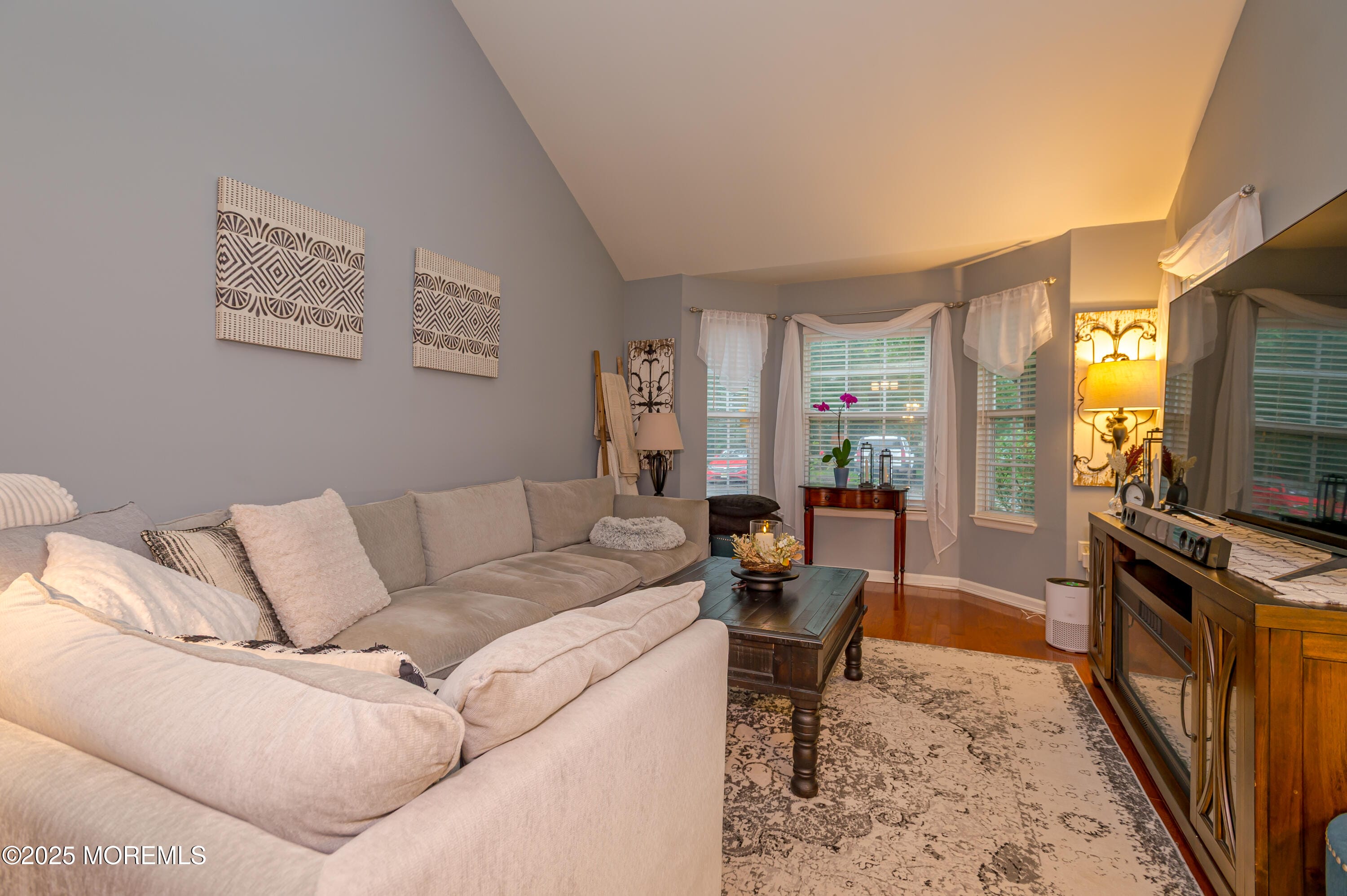 2007 Grassy Hollow Drive Image 2