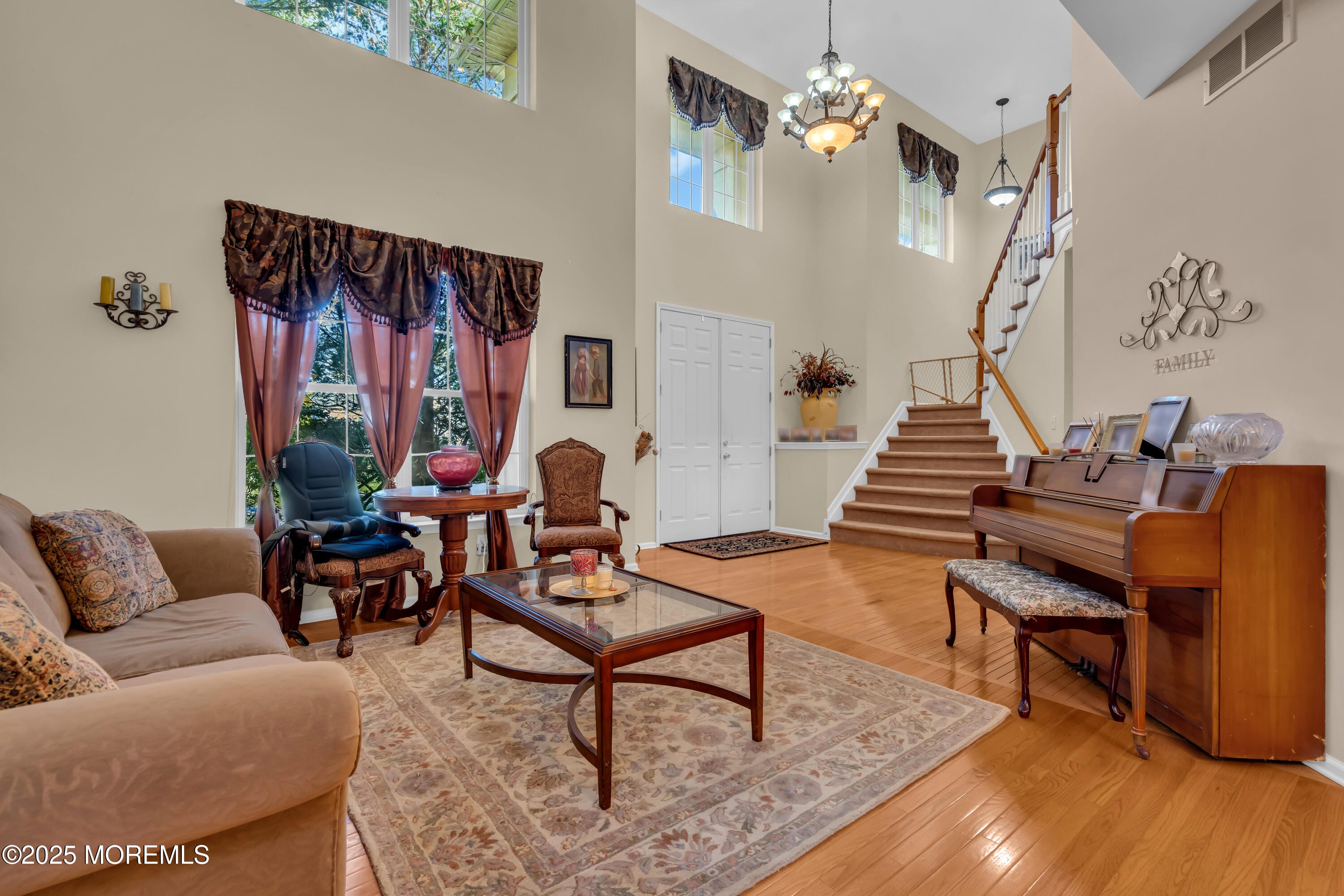 25 Greenwich Drive Image 5