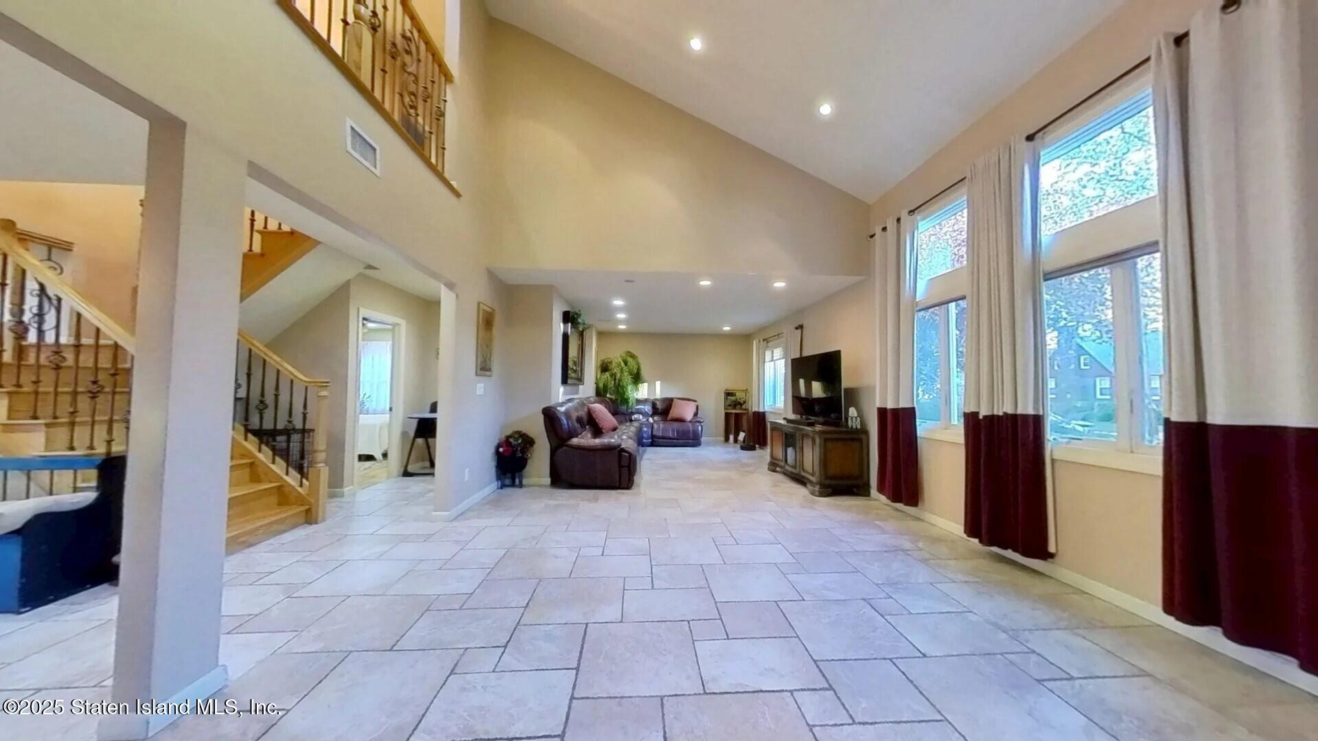 257 Locust Avenue, Staten Island, NY, 10306 image 13