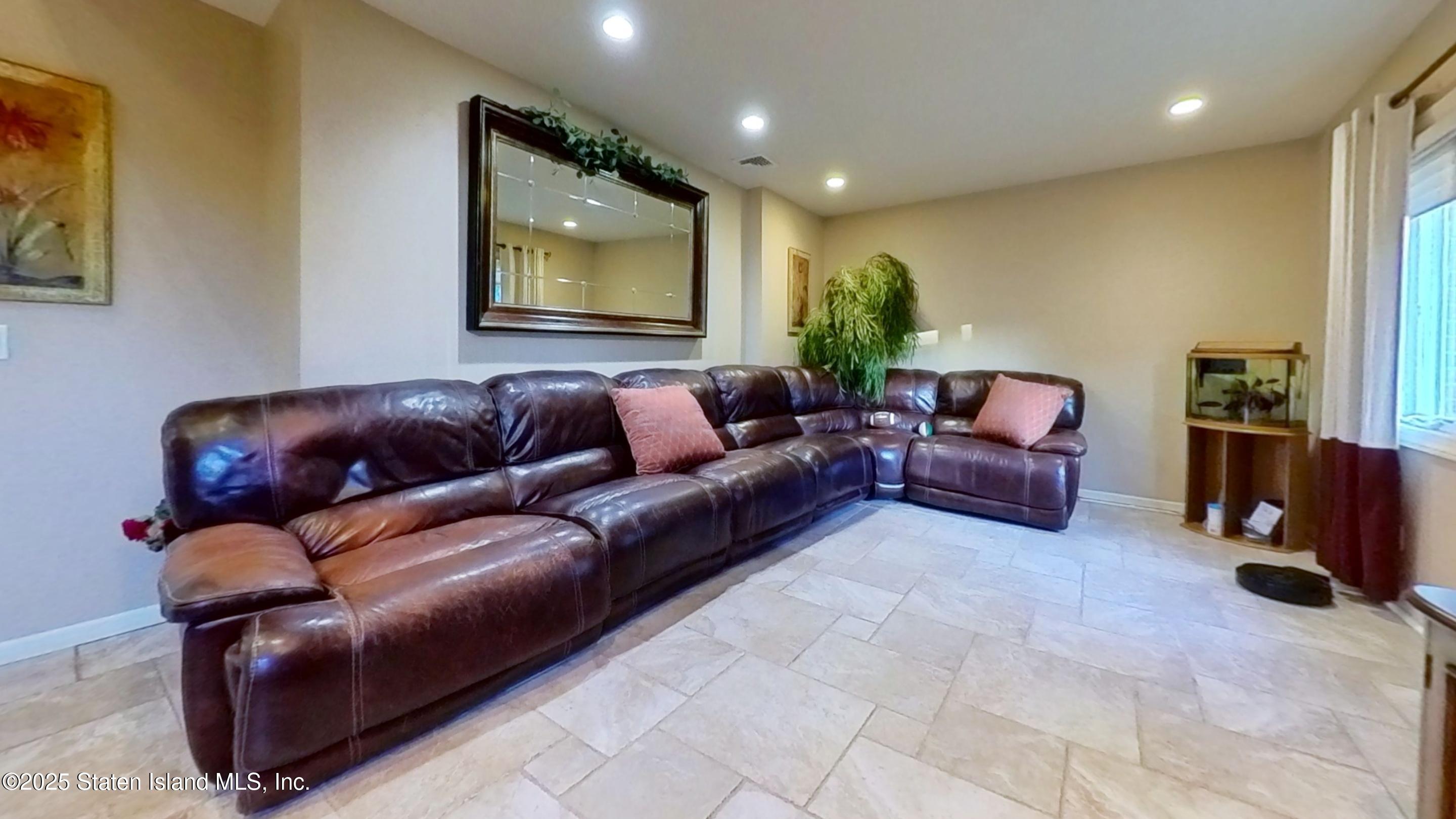 257 Locust Avenue, Staten Island, NY, 10306 image 18