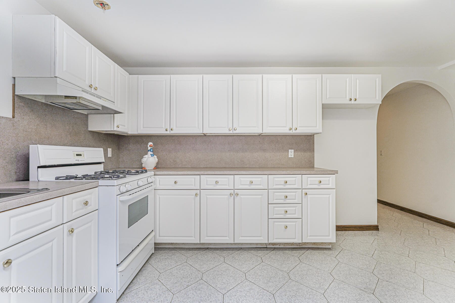 4826 Hylan Boulevard, Staten Island, NY, 10312 image 43