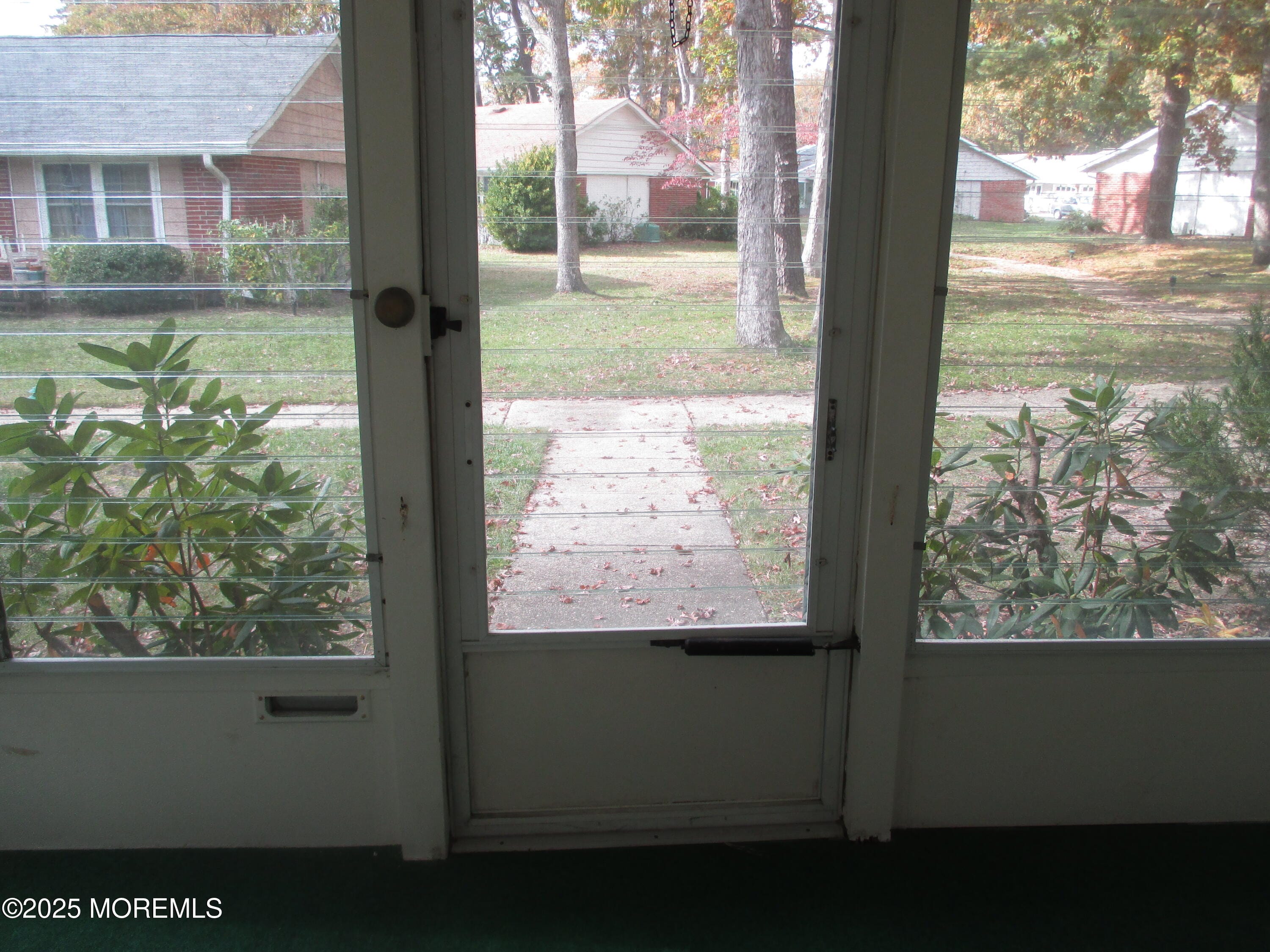 681B New Castle Court Image 4