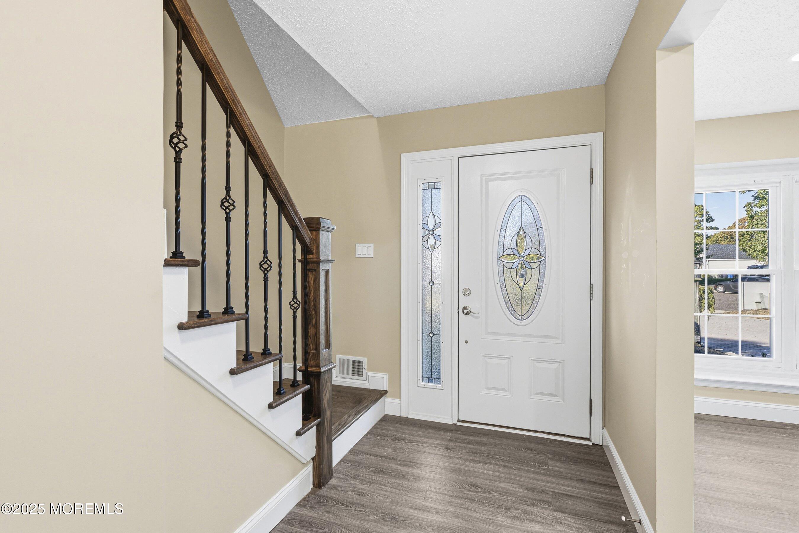 1432 Weeping Willow Court Image 3