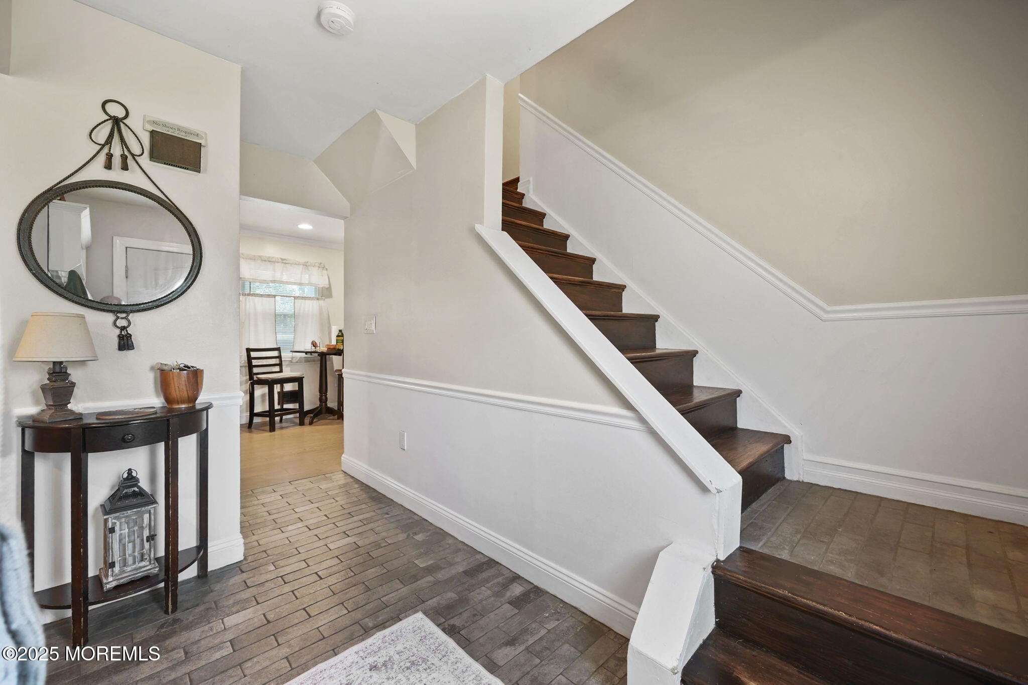 789 Holly Berry Lane Image 5