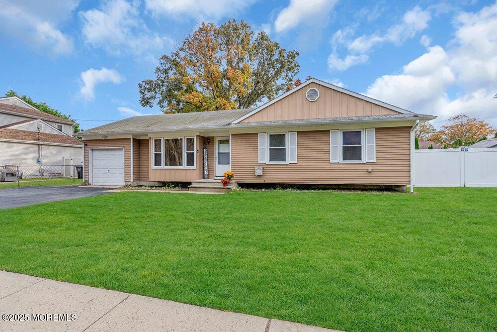 1309 Bay Avenue Image 3